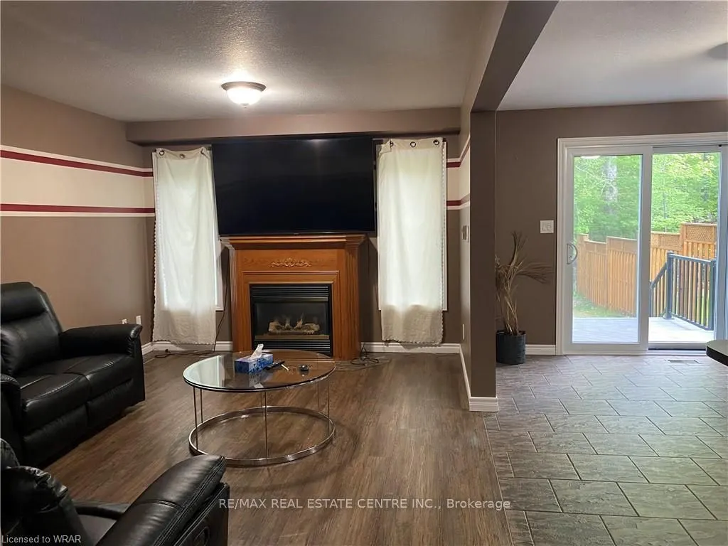 226 Bush Clover Crescent