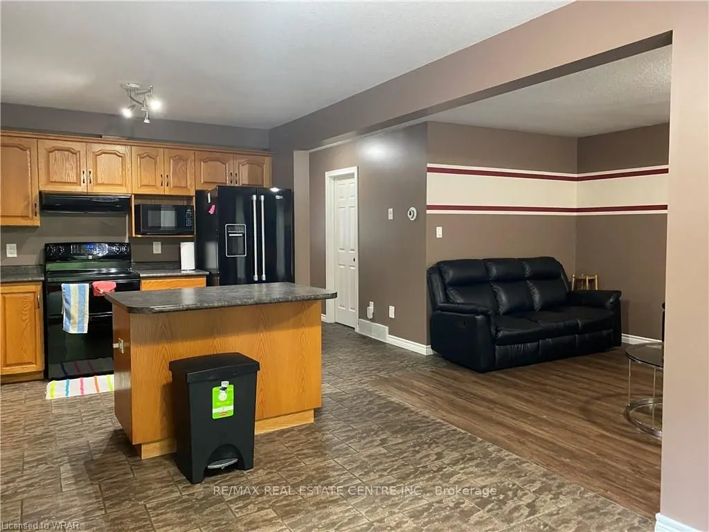 226 Bush Clover Crescent