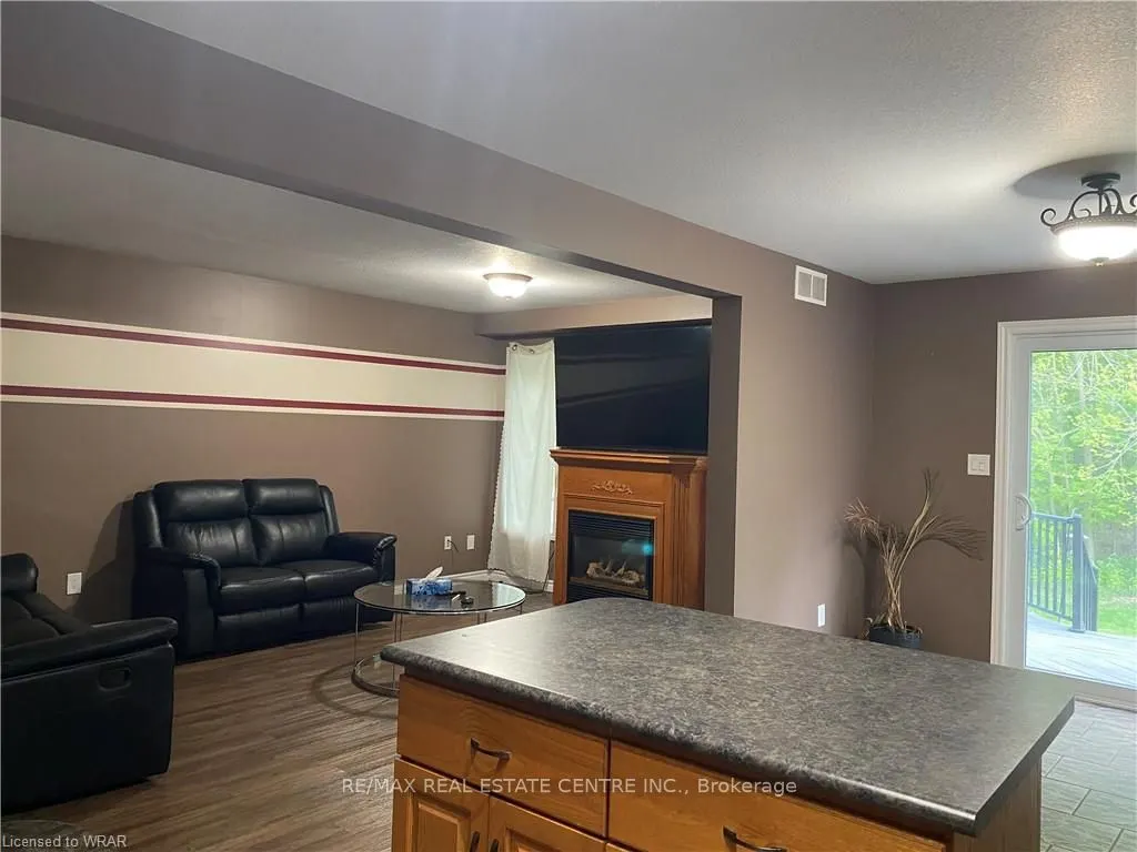 226 Bush Clover Crescent