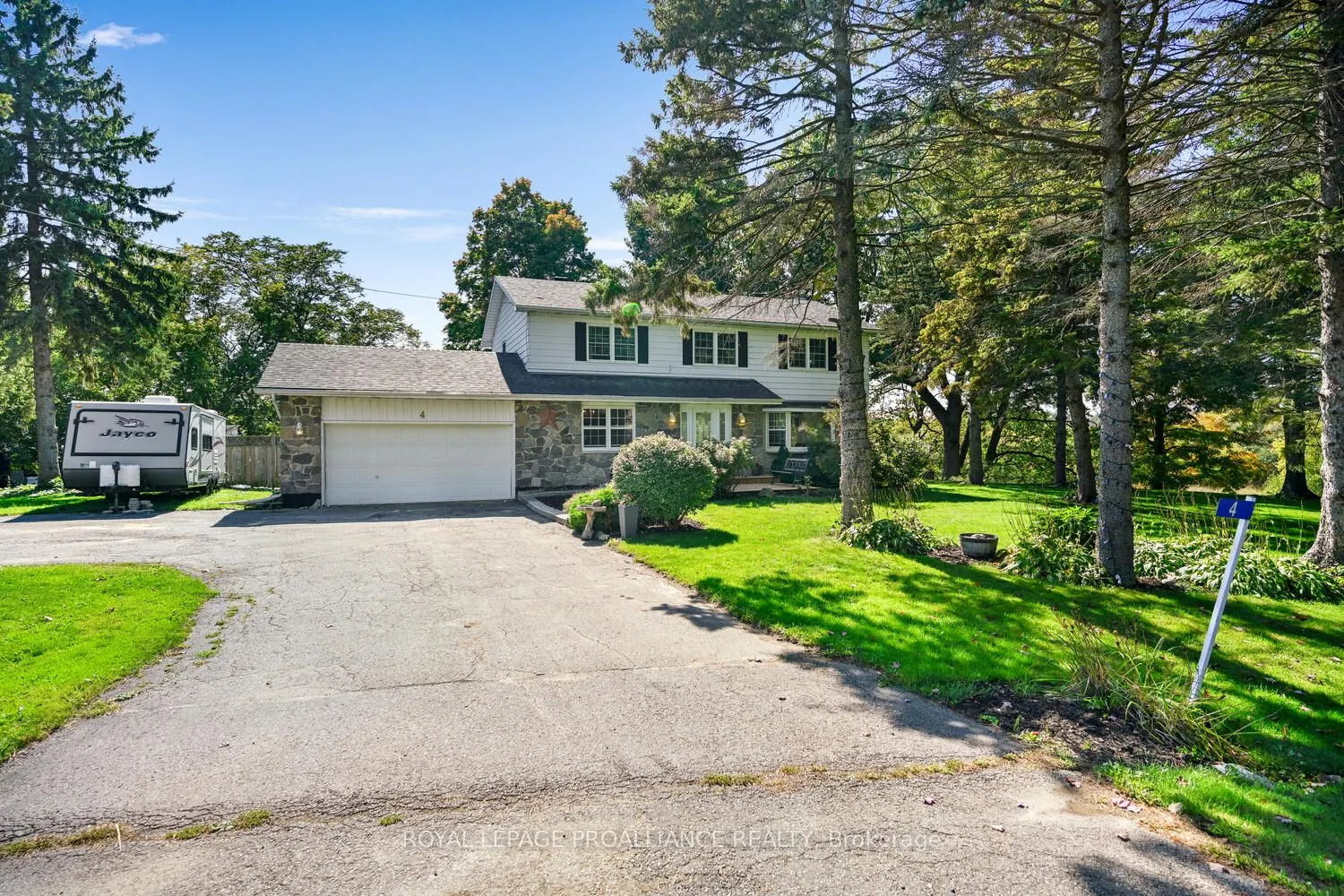 4 Connell Place