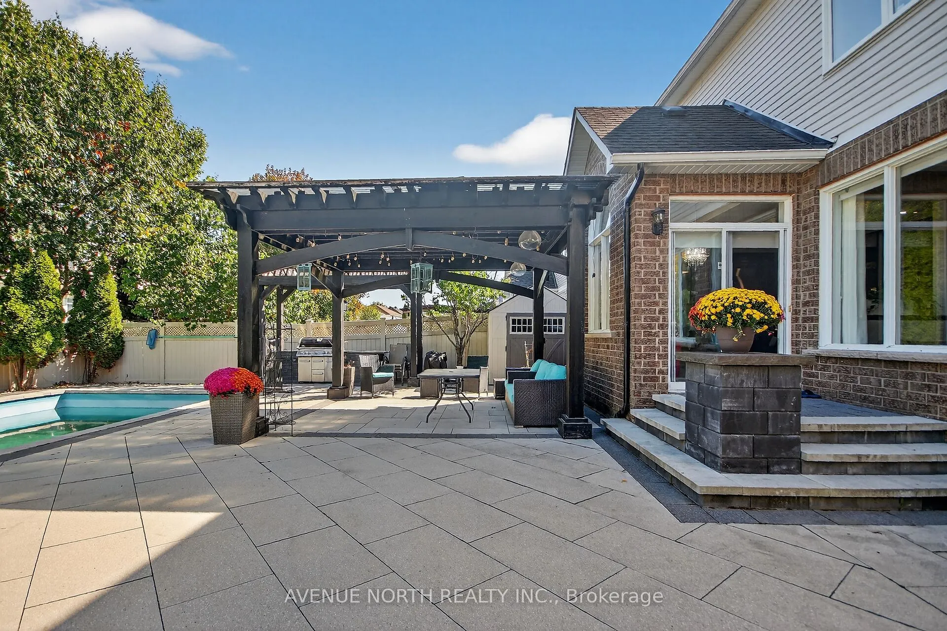 91 Maple Stand Way