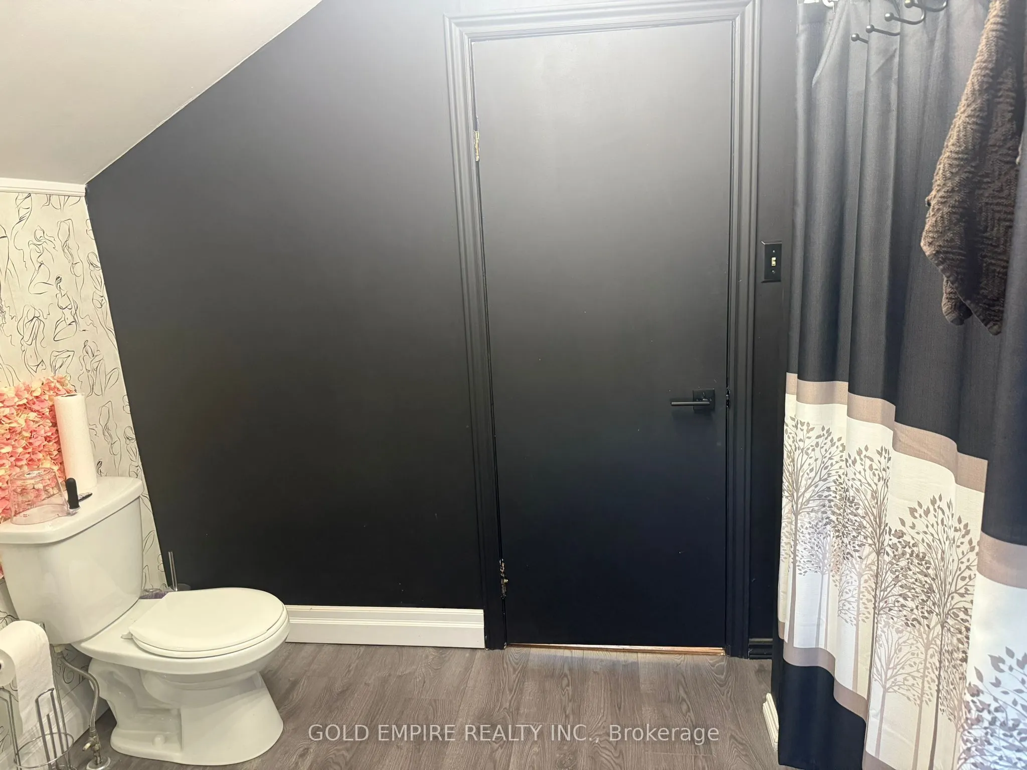 1041 Gainsborough Road