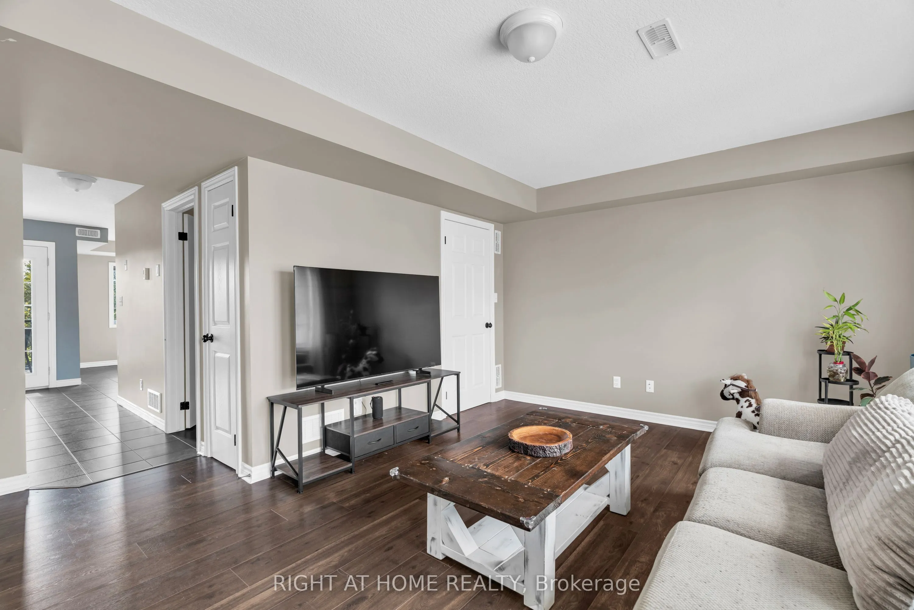630 Woodlawn Road E, #B