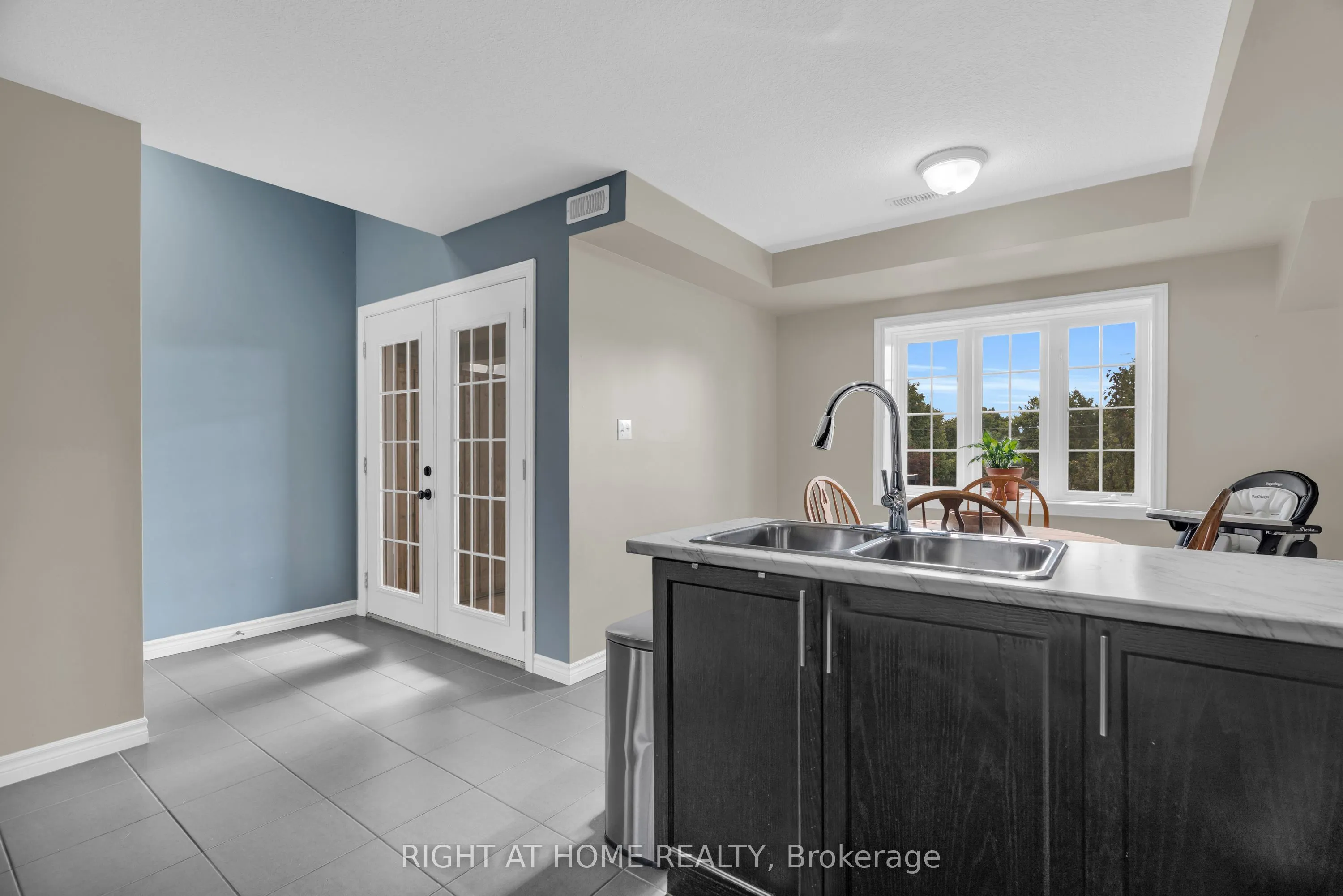 630 Woodlawn Road E, #B