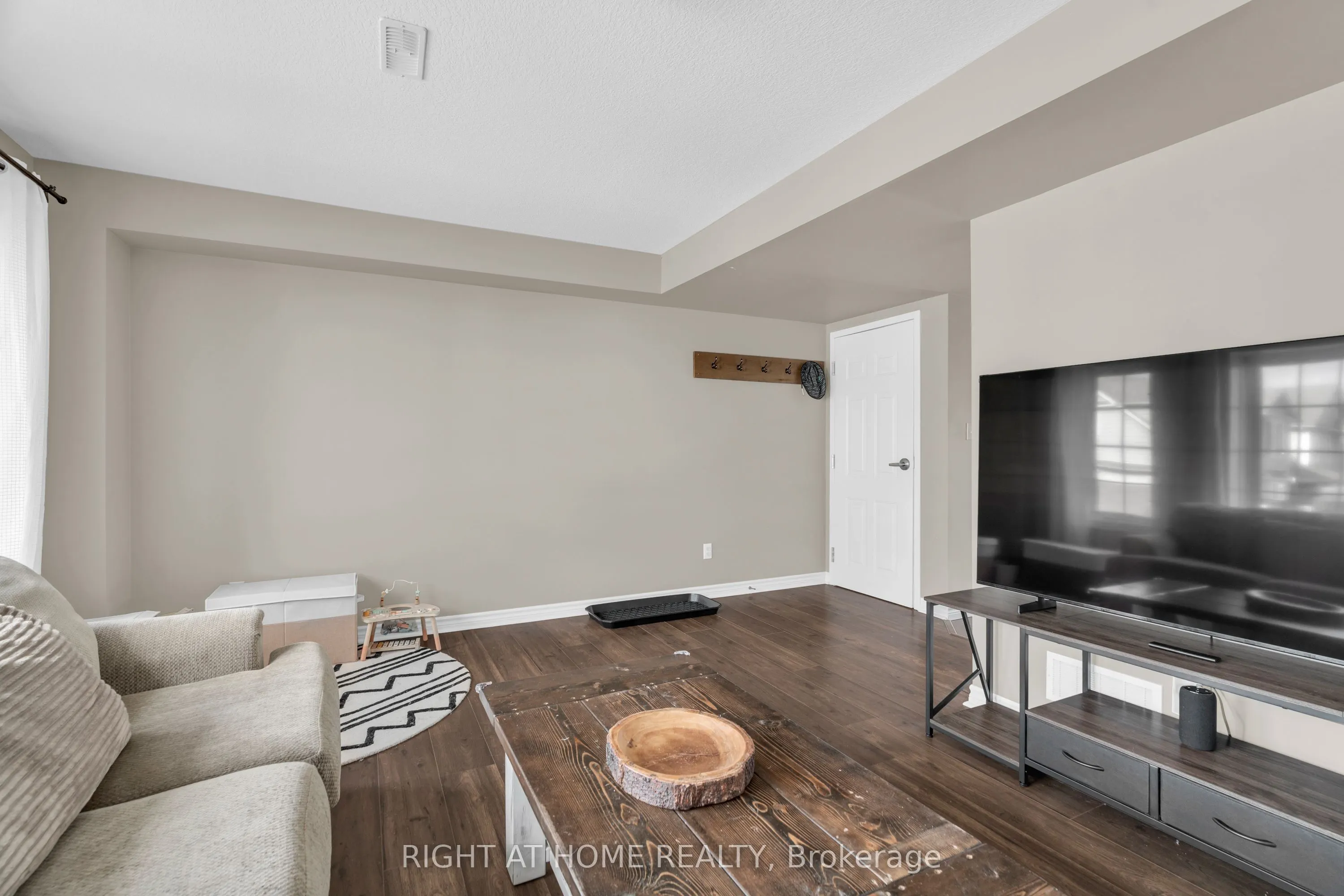 630 Woodlawn Road E, #B