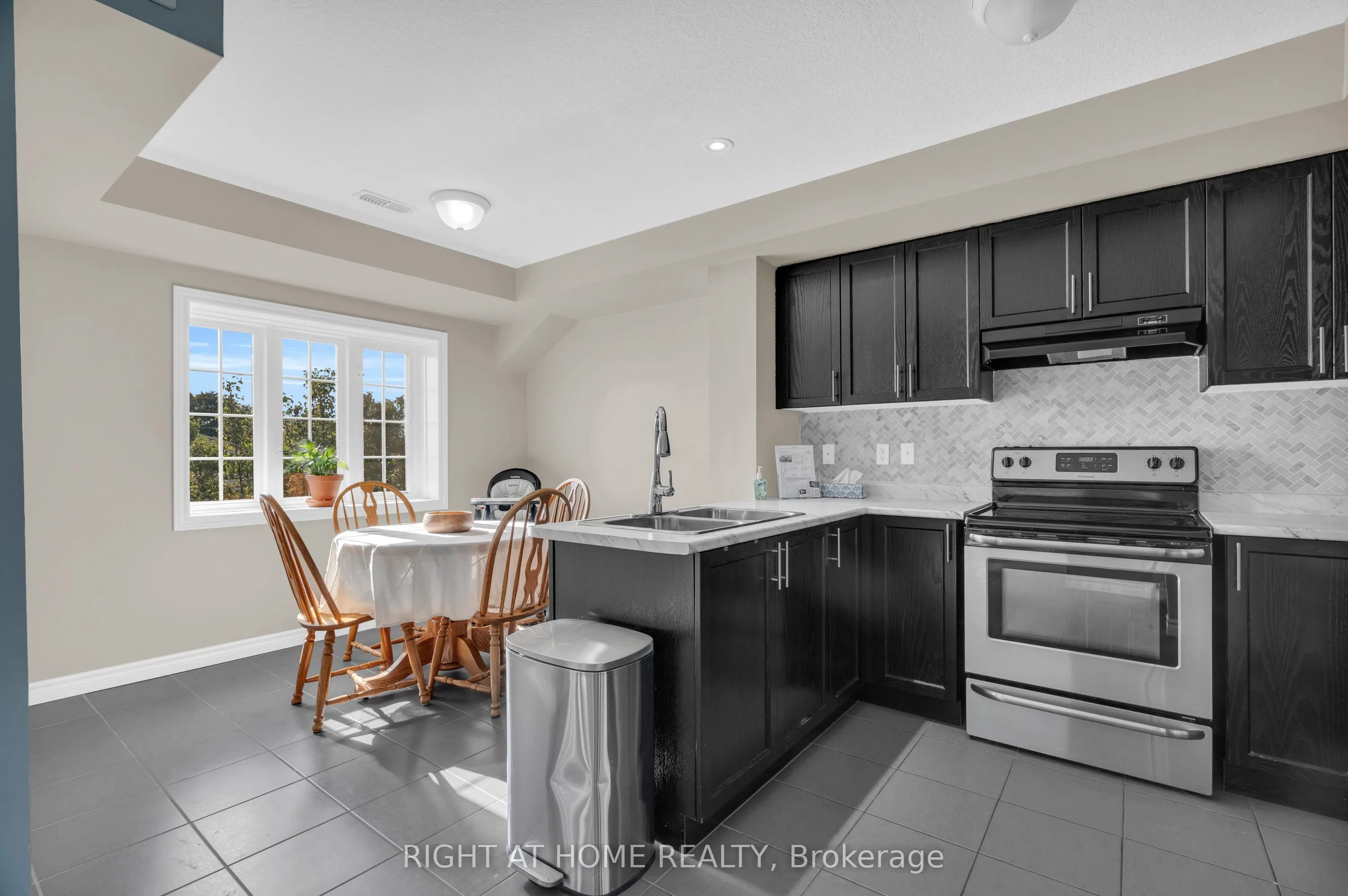 630 Woodlawn Road E, #B