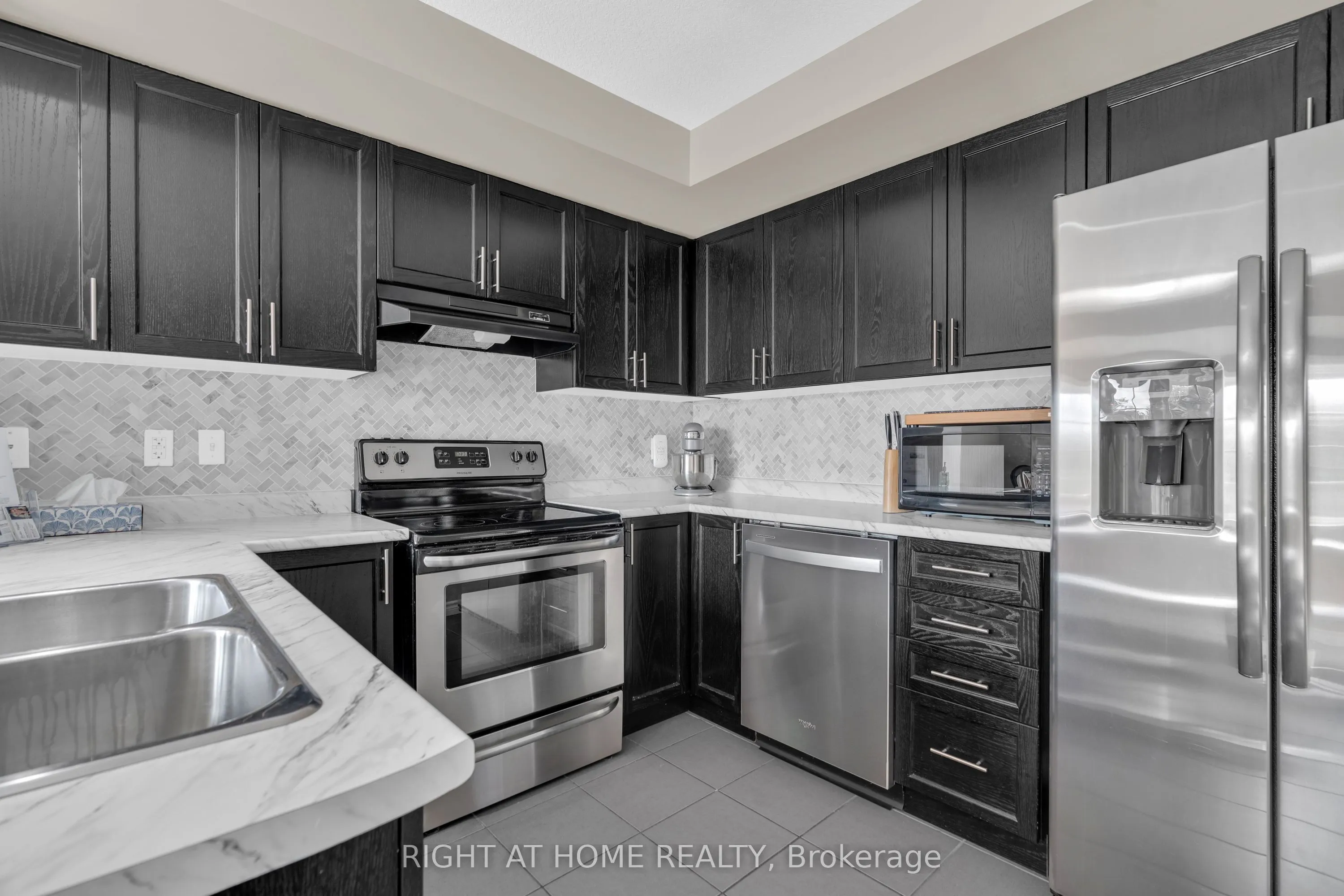 630 Woodlawn Road E, #B