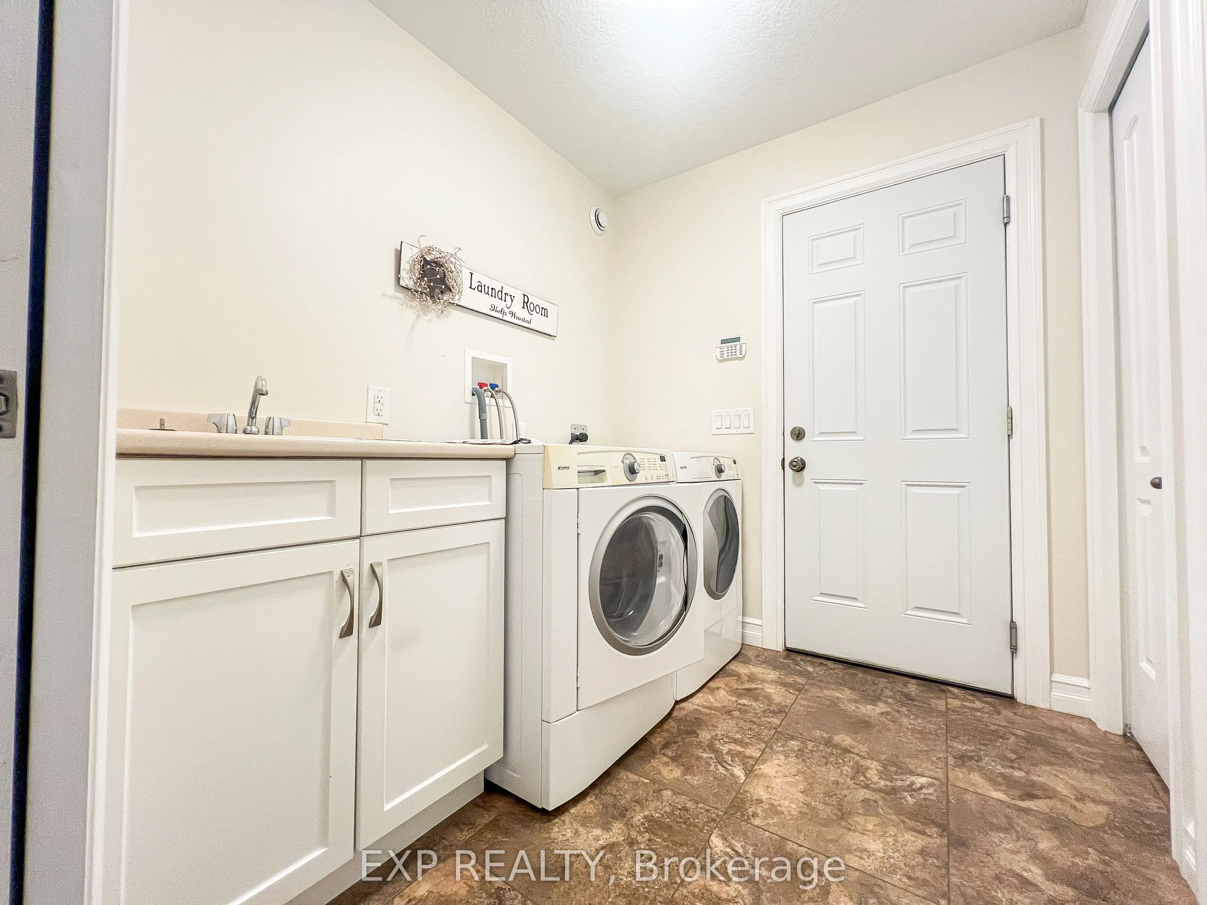 1132 Mcclure Crescent