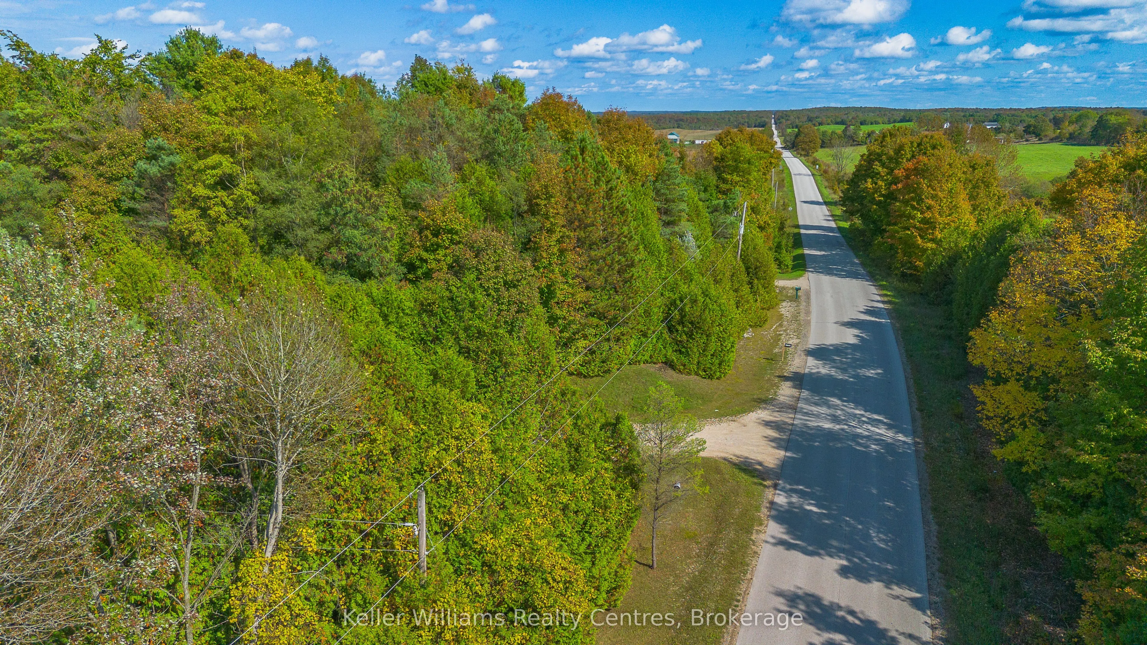 702473 Sideroad 5