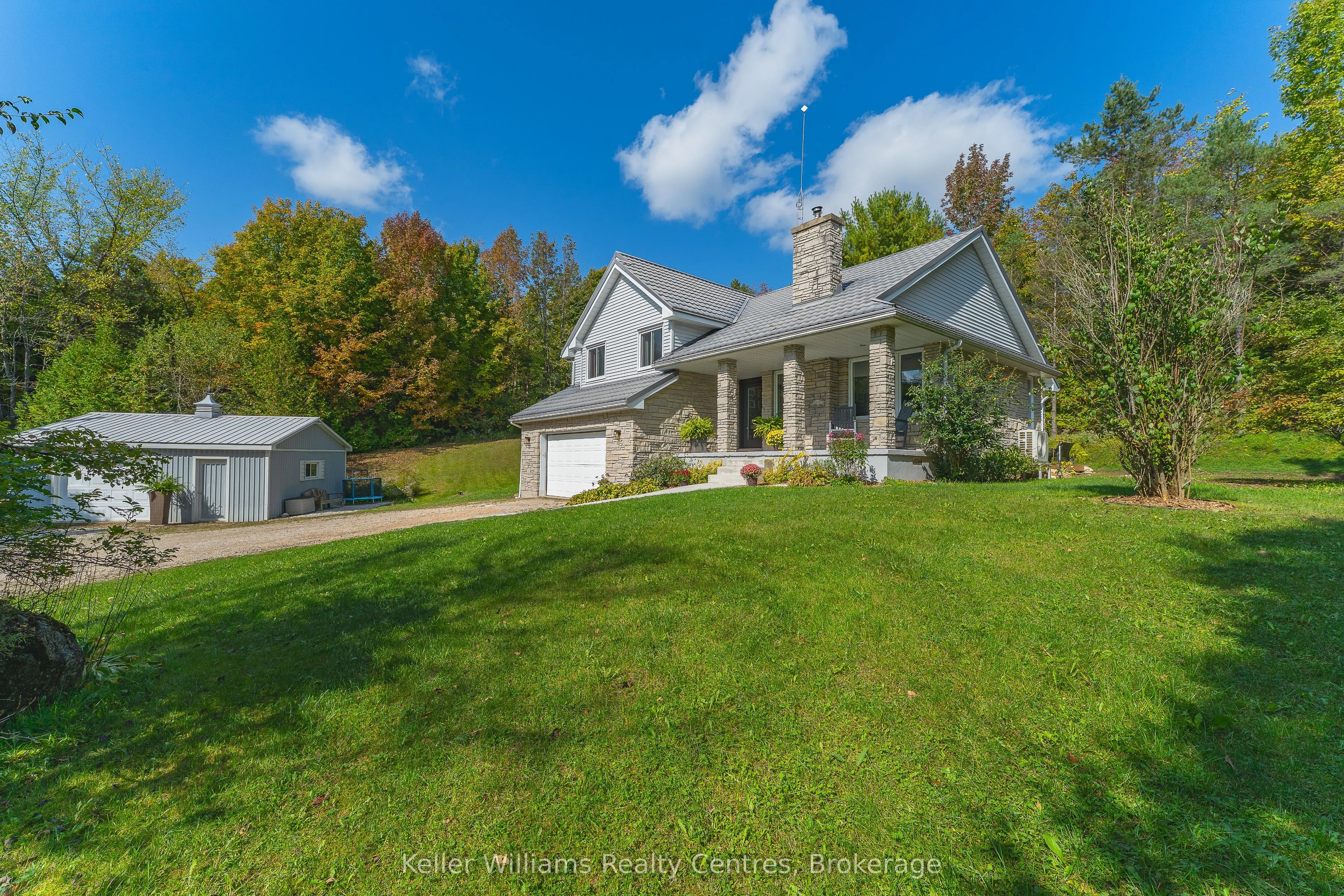 702473 Sideroad 5
