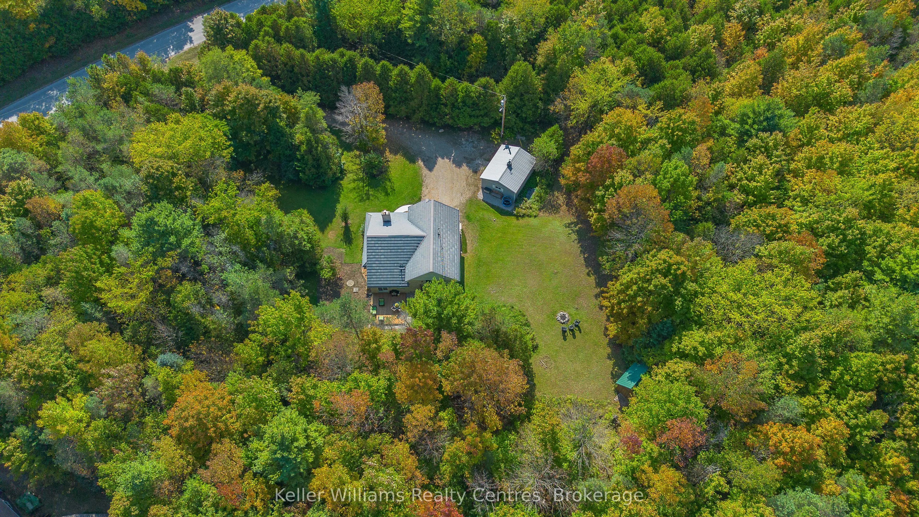 702473 Sideroad 5