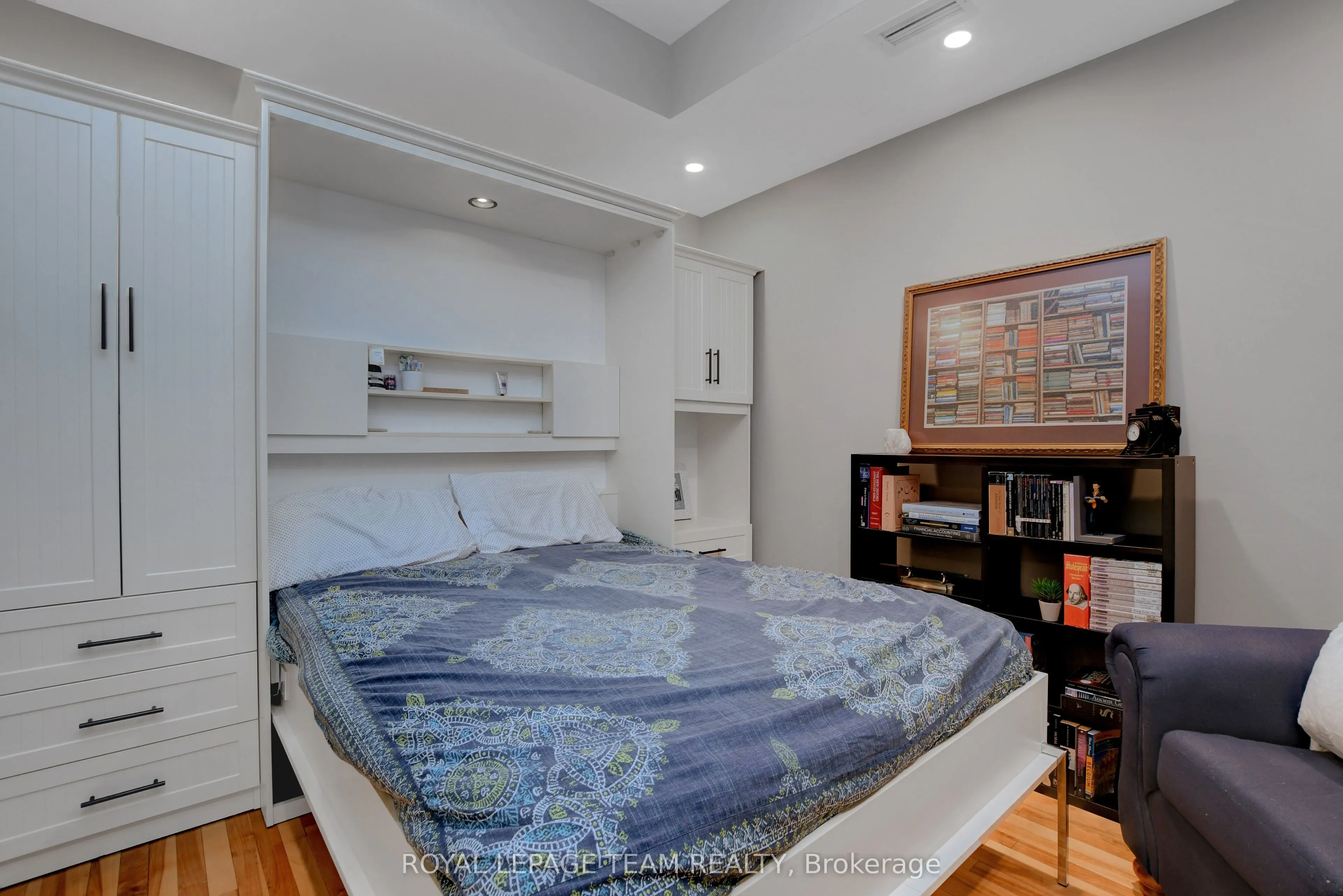 400 Mcleod Street, #102