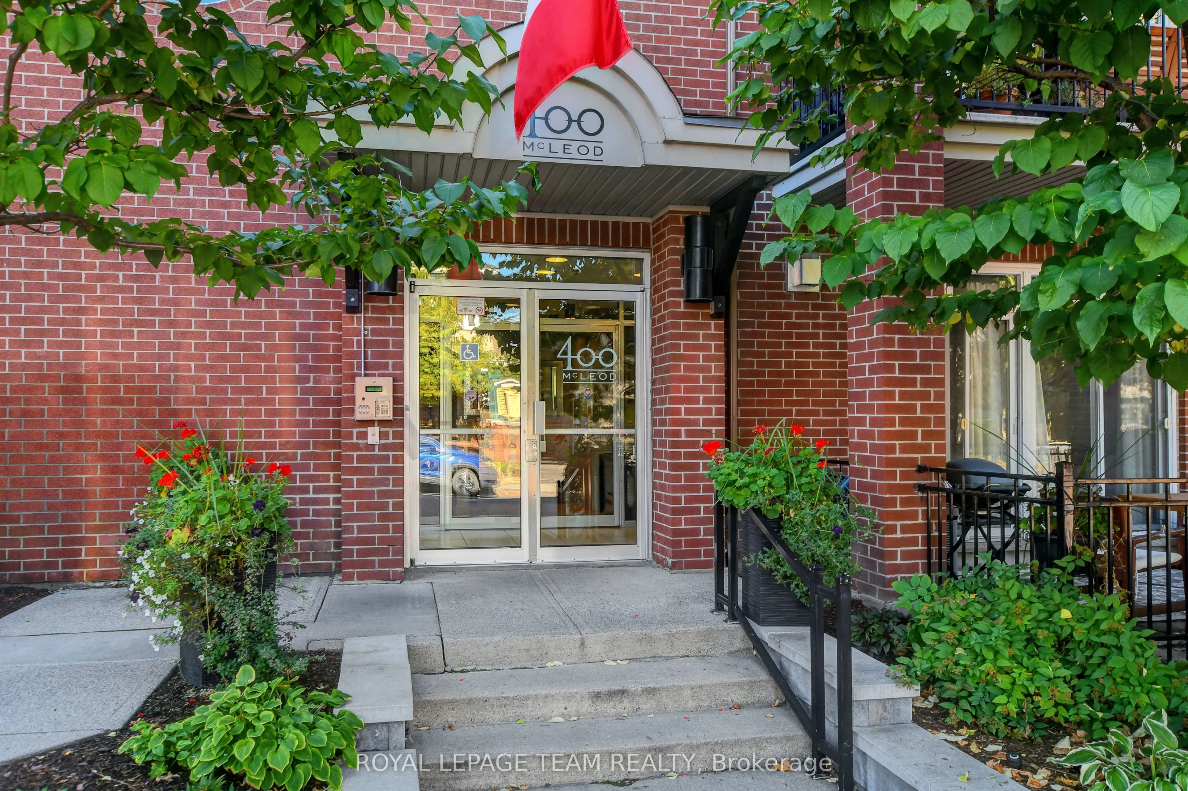 400 Mcleod Street, #102