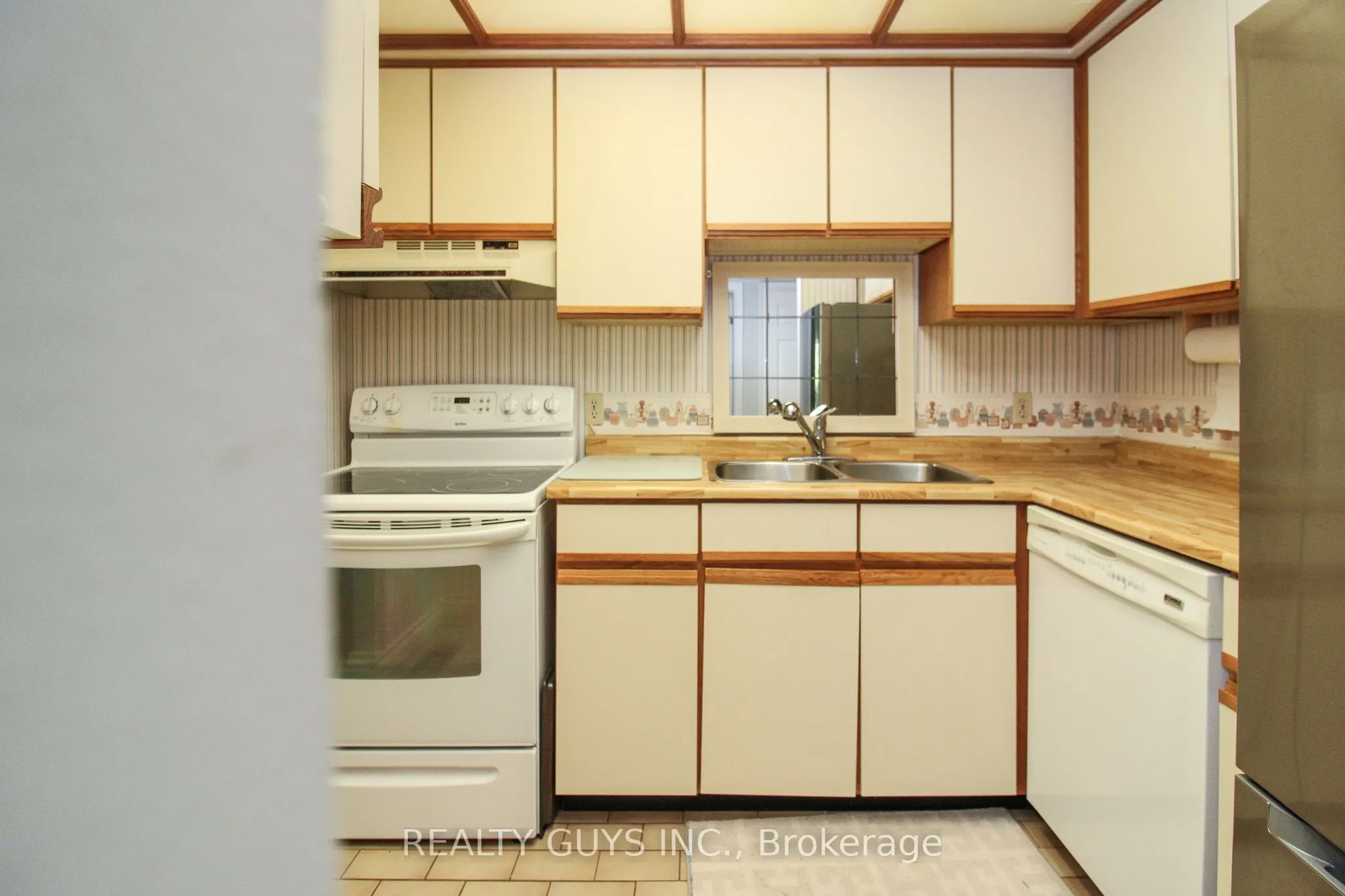 200 EAST Street S, ##4