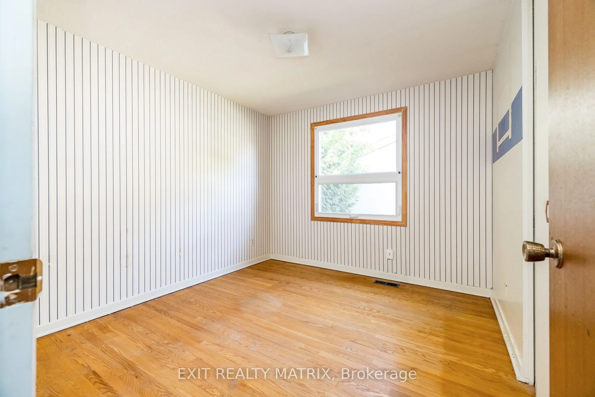 8 Brian Crescent