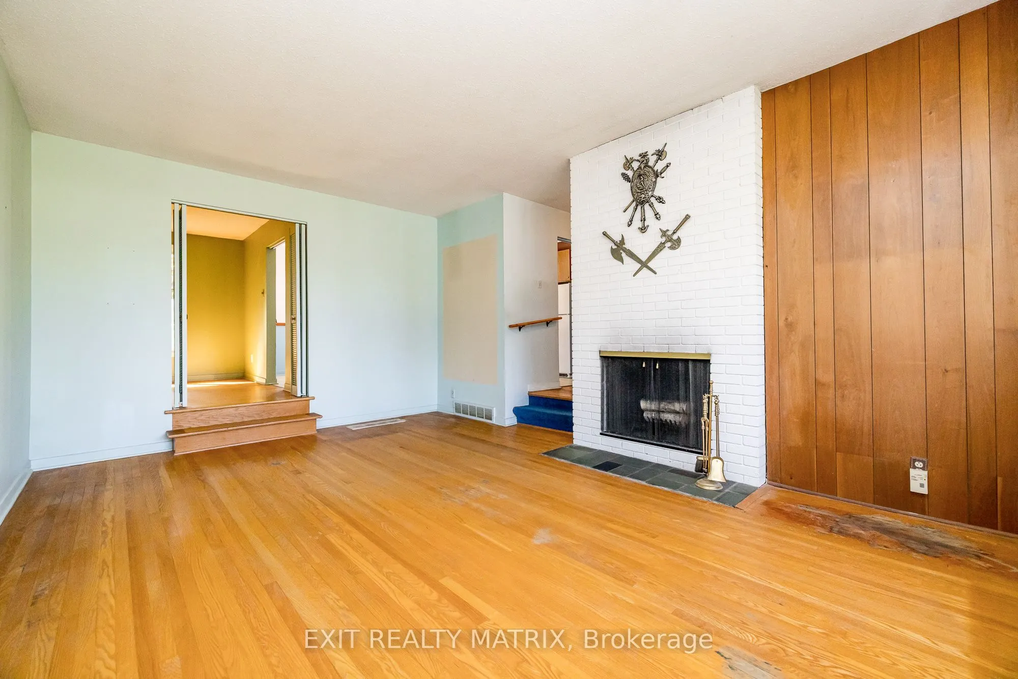 8 Brian Crescent
