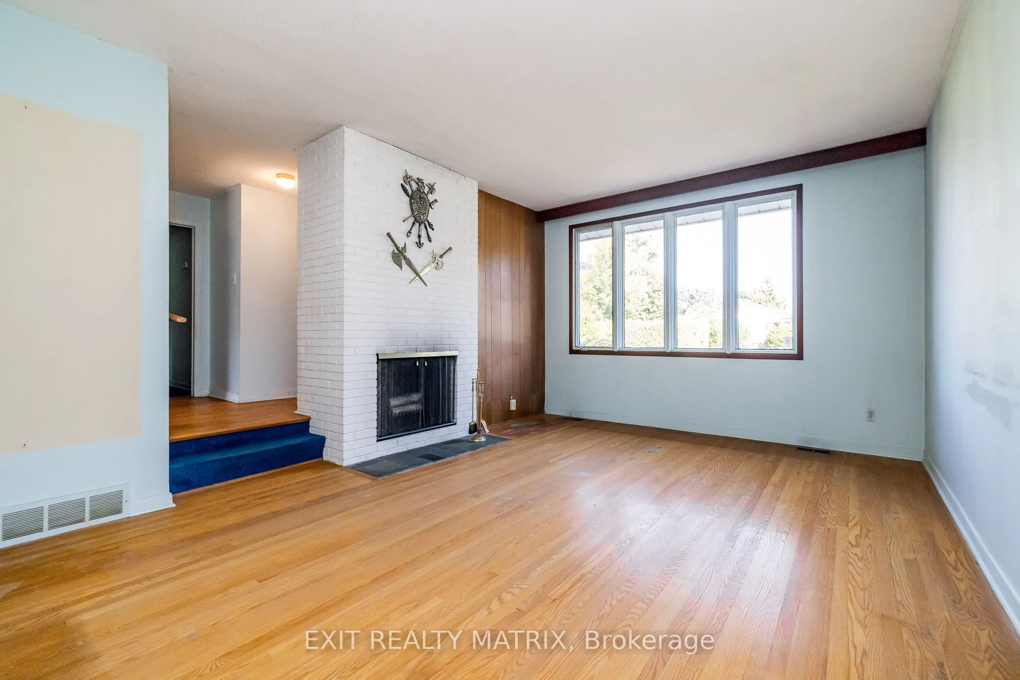 8 Brian Crescent