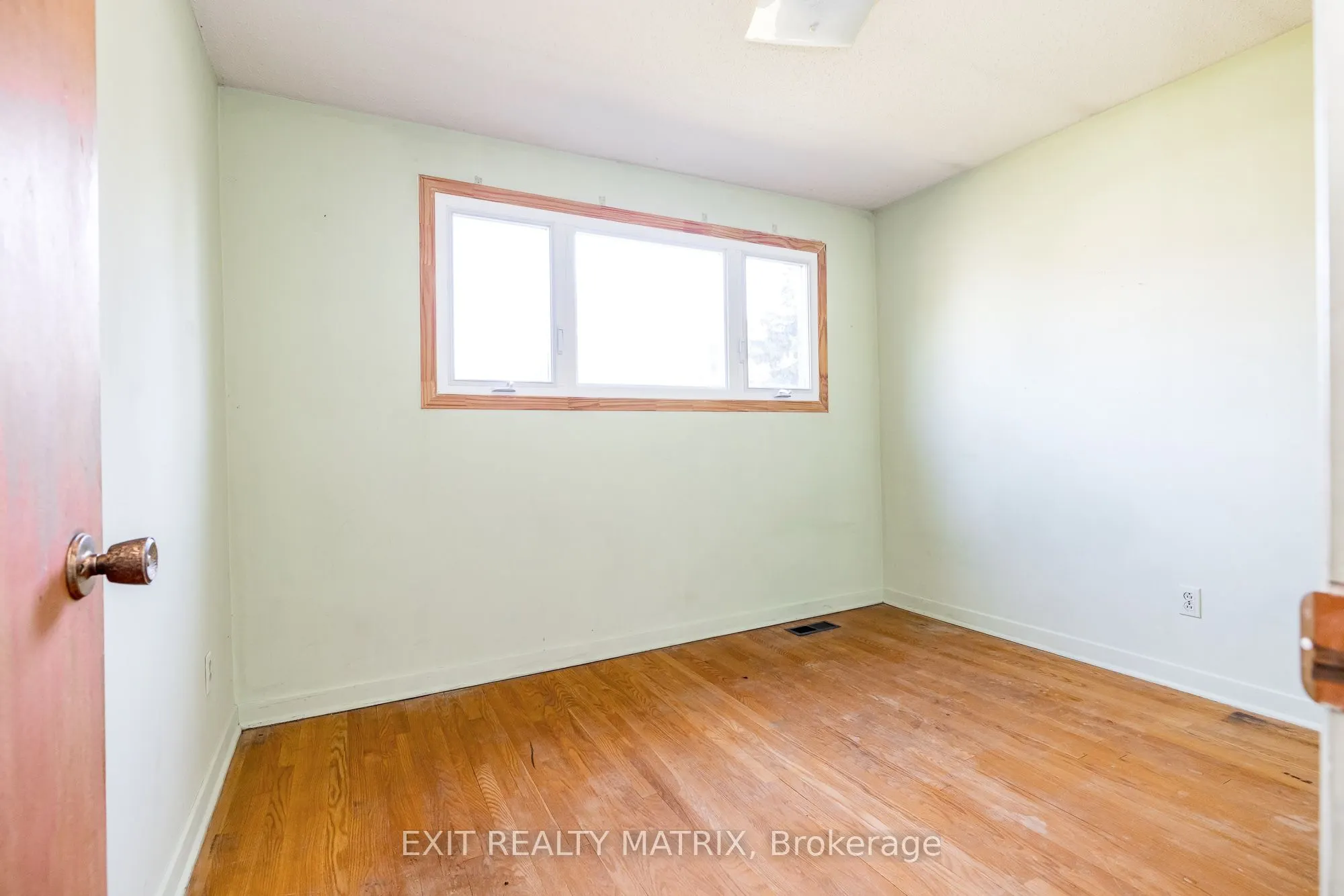 8 Brian Crescent