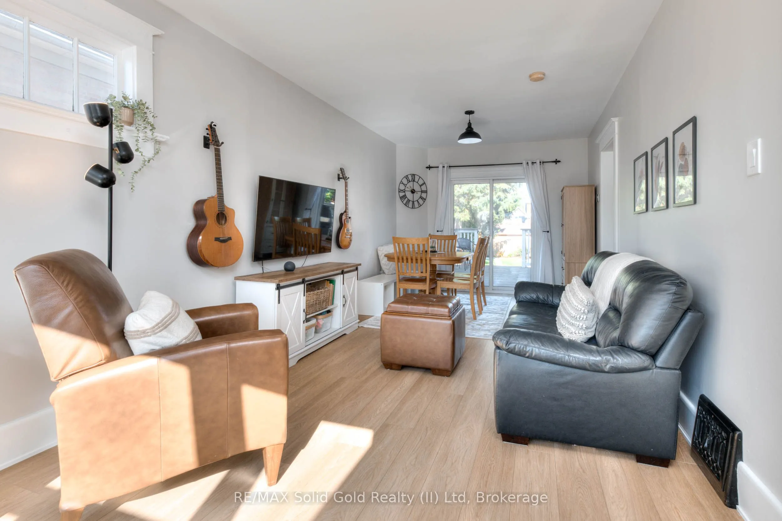 33 Bloomingdale Road N