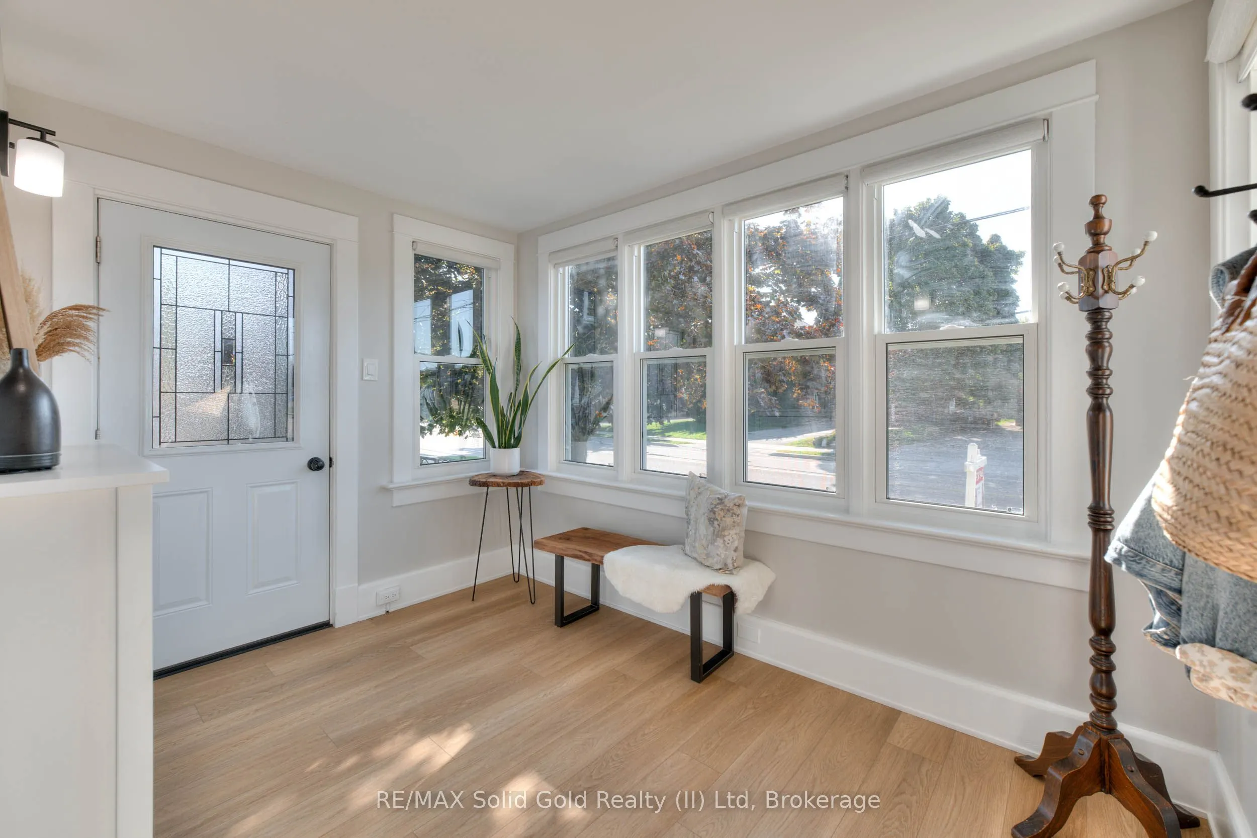 33 Bloomingdale Road N