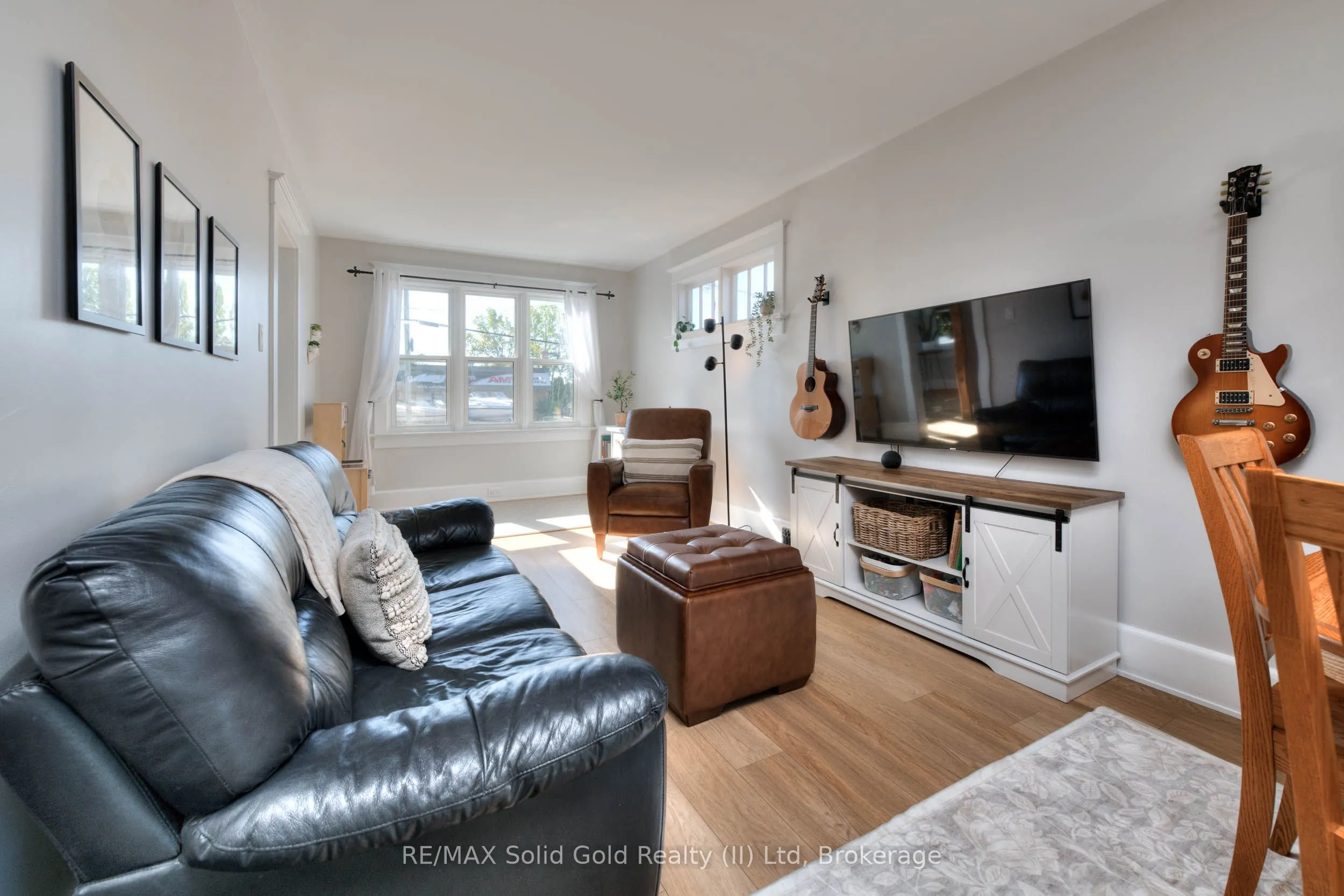 33 Bloomingdale Road N