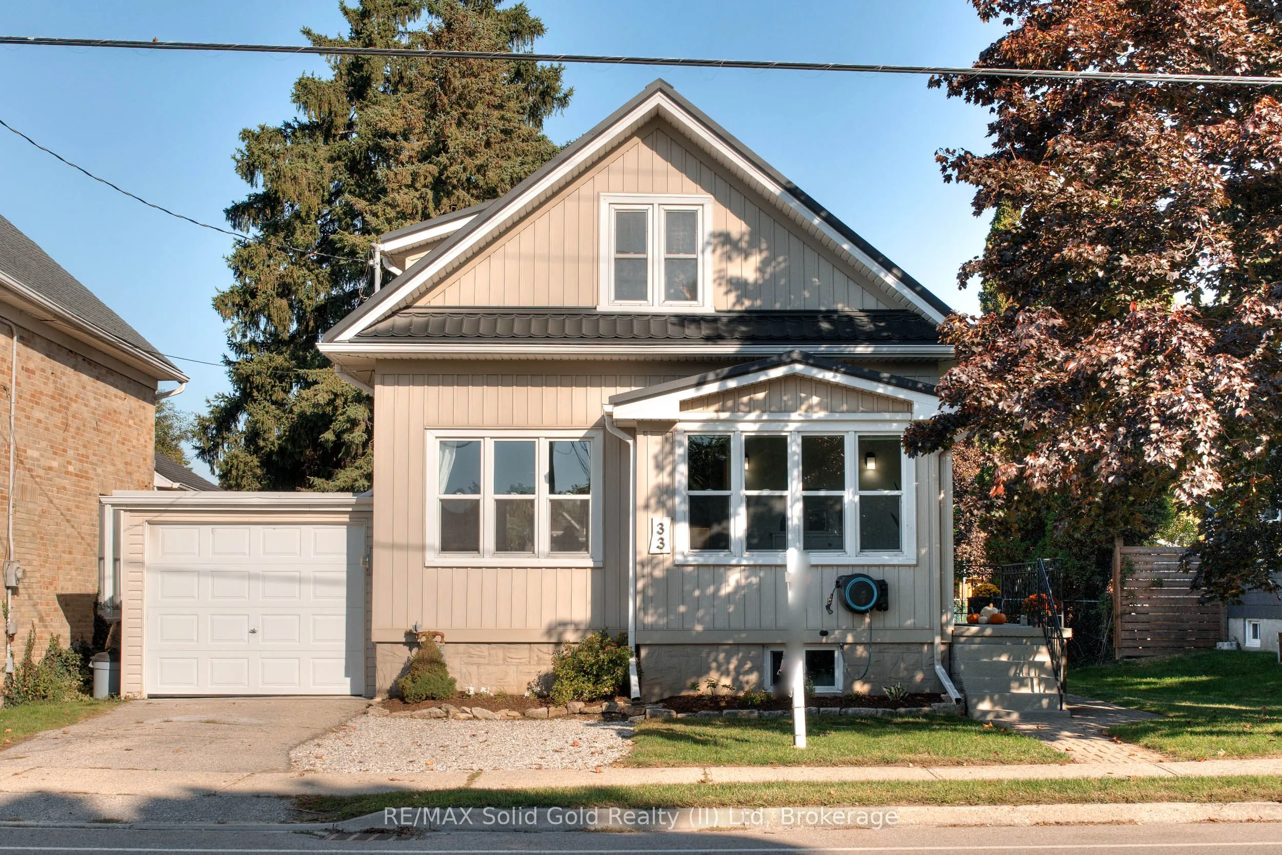 33 Bloomingdale Road N