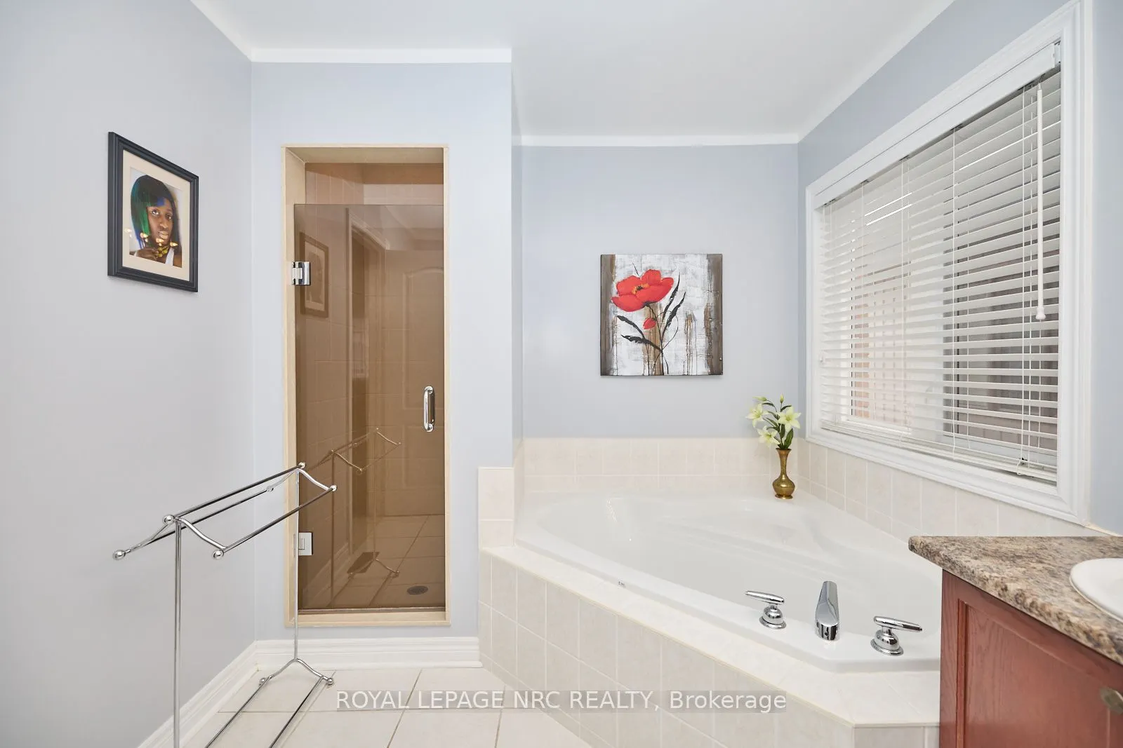 4 Alex Grant Place