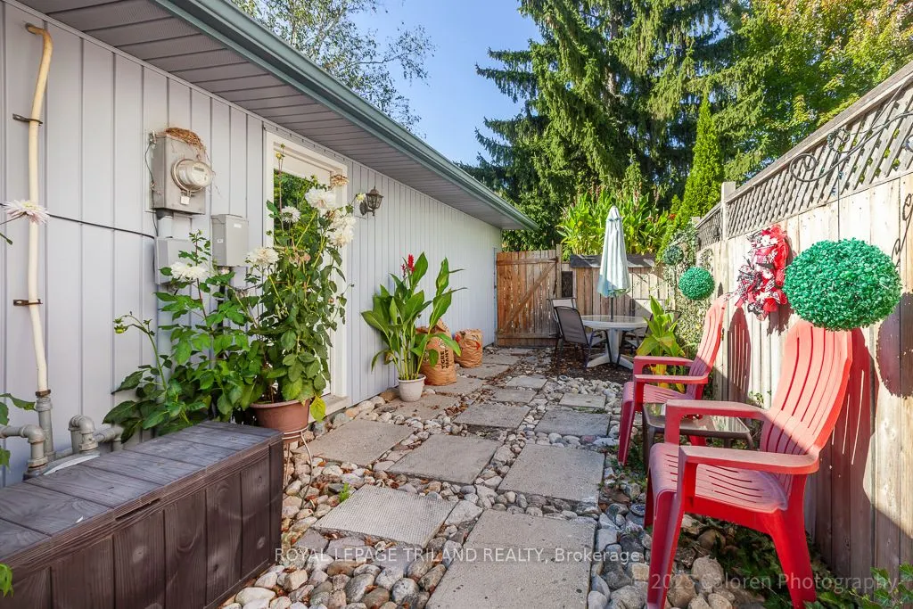 23 Crabtree Avenue