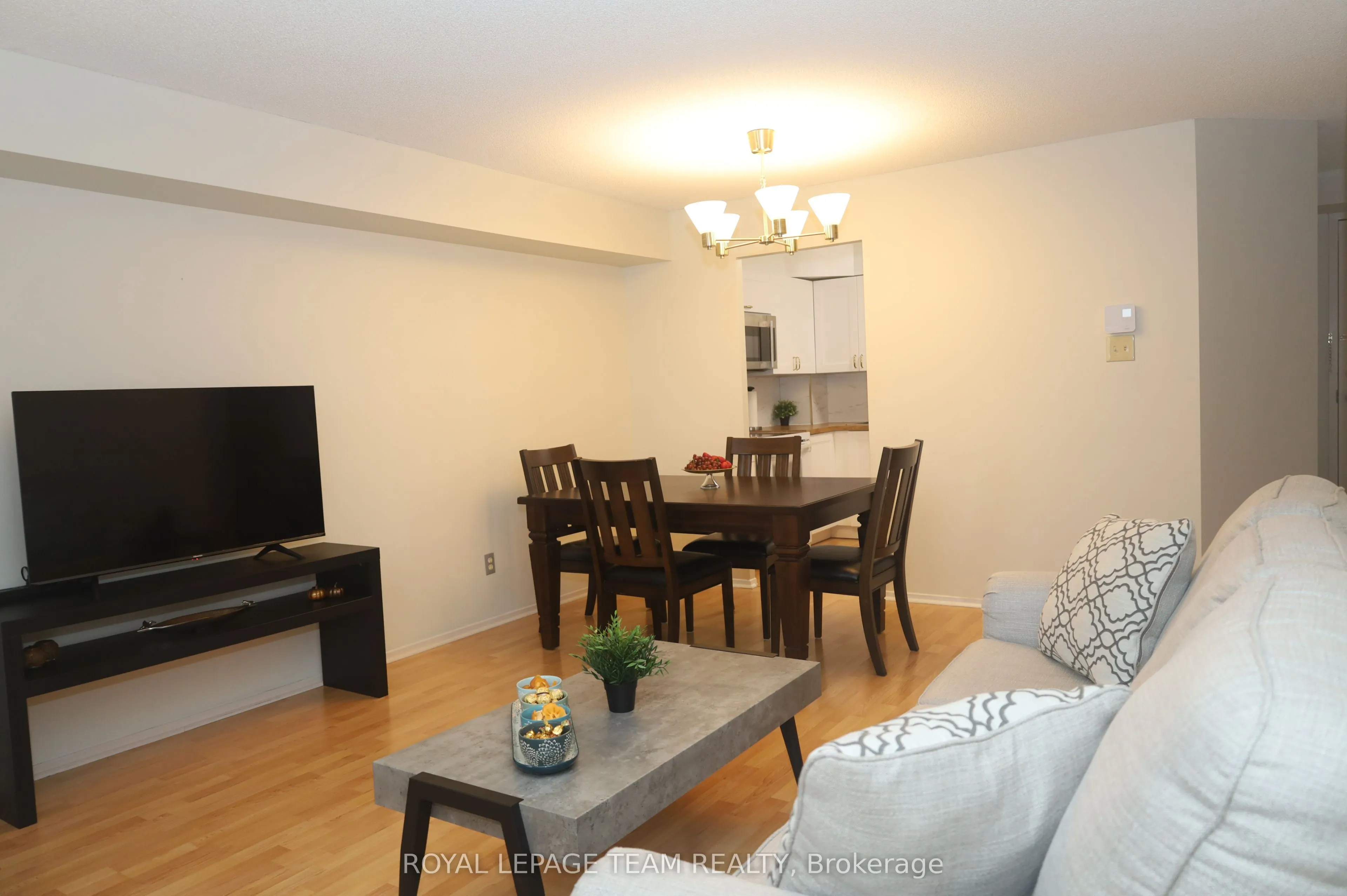 1025 Grenon Avenue, #209