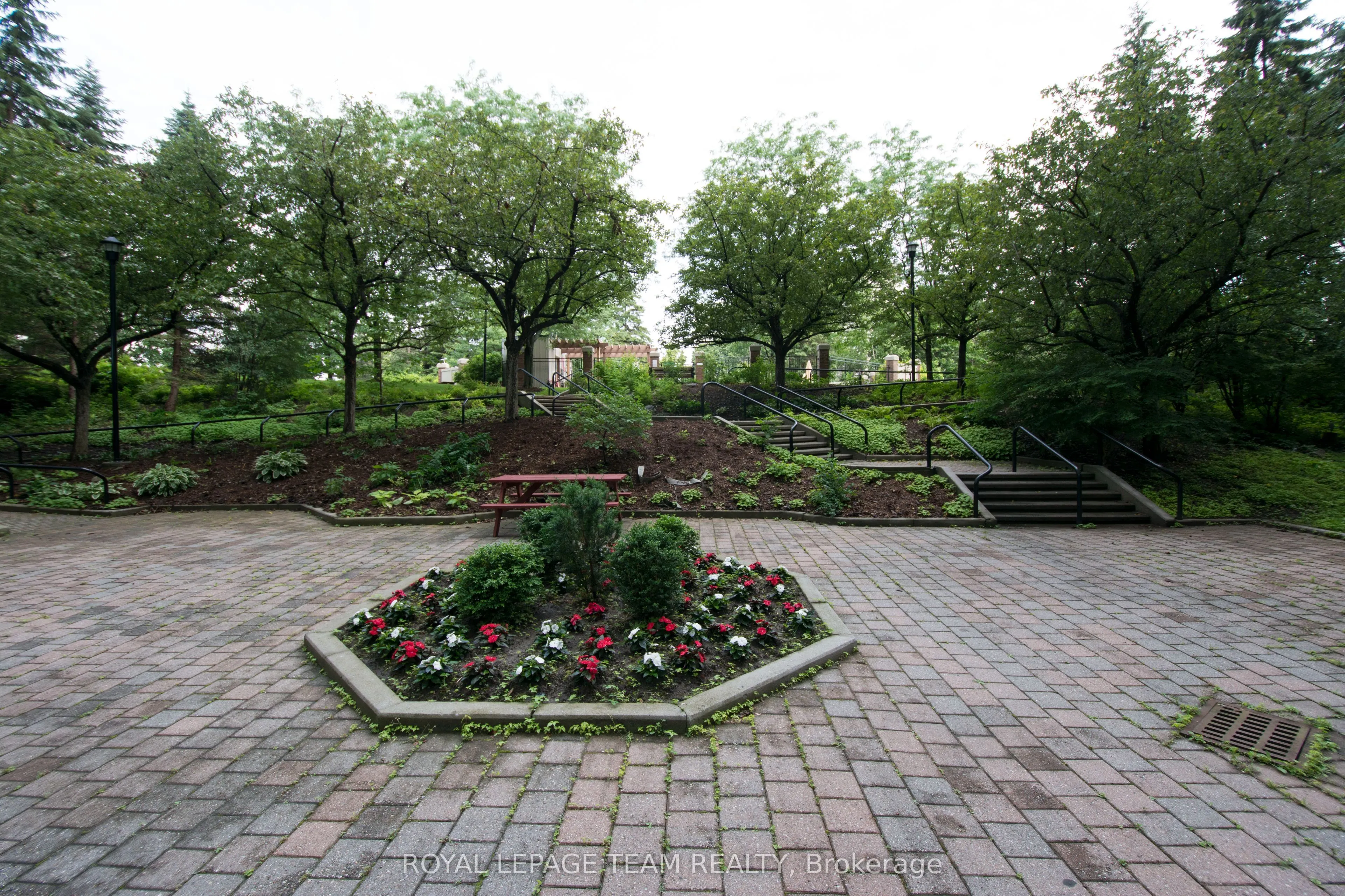 1025 Grenon Avenue, #209