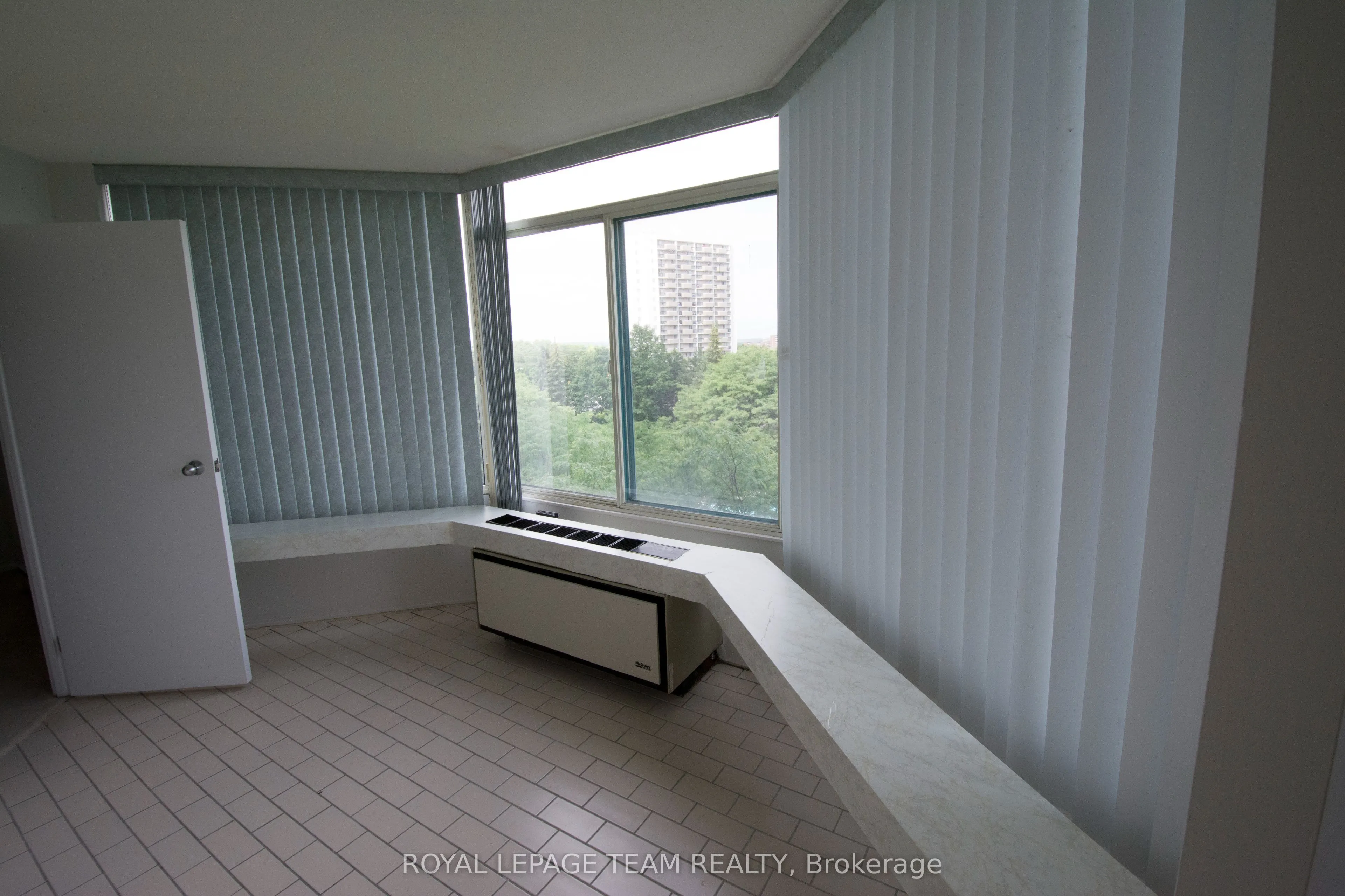 1025 Grenon Avenue, #209