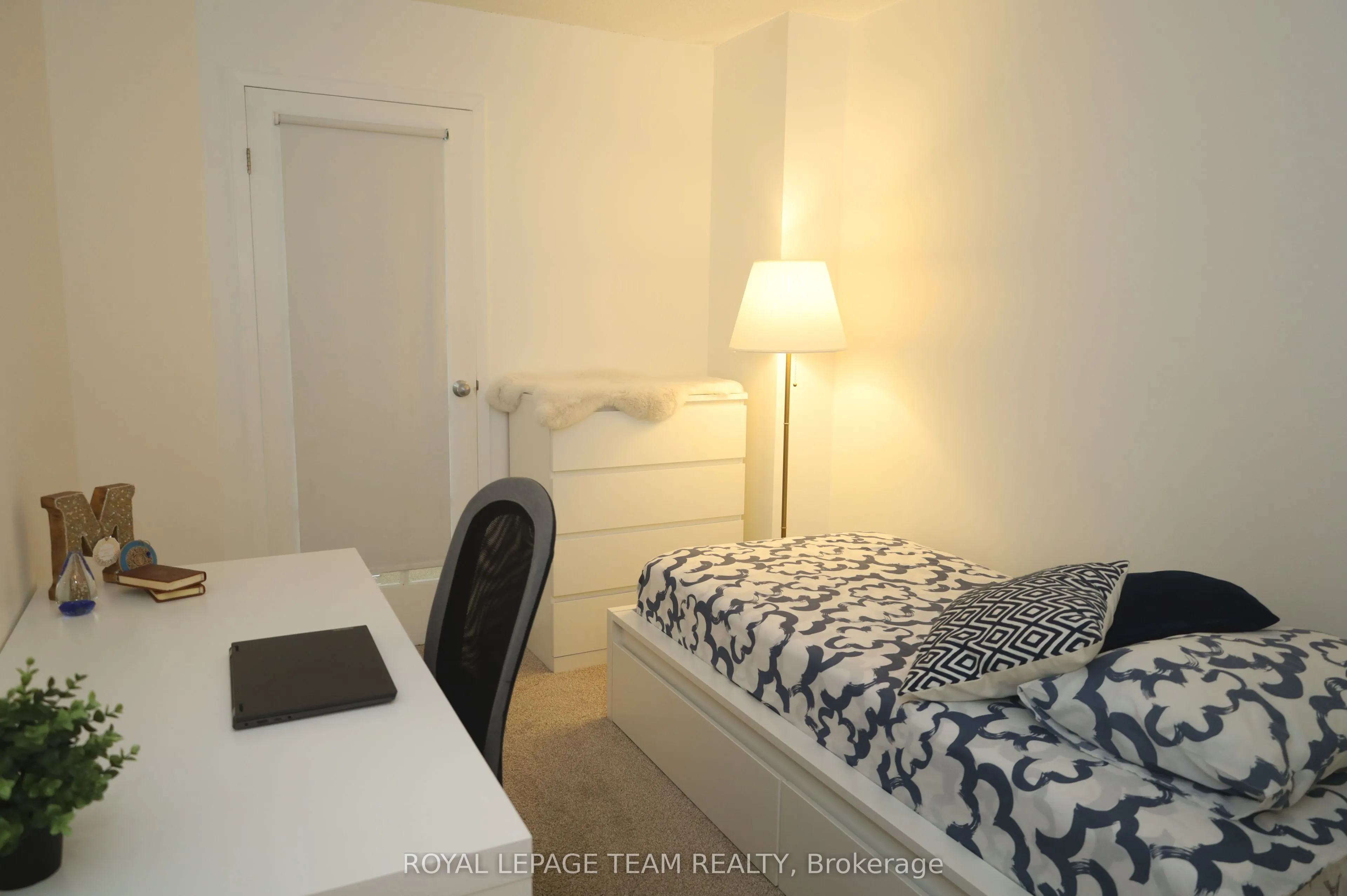 1025 Grenon Avenue, #209