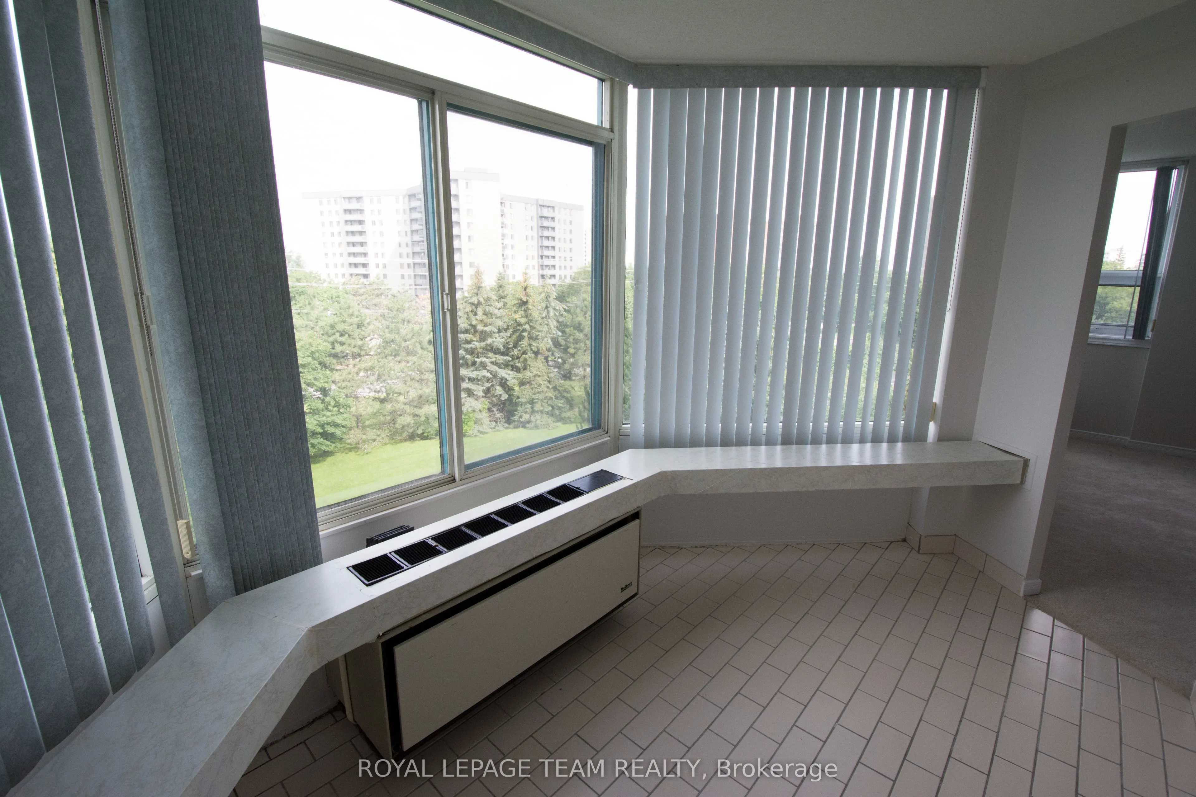 1025 Grenon Avenue, #209