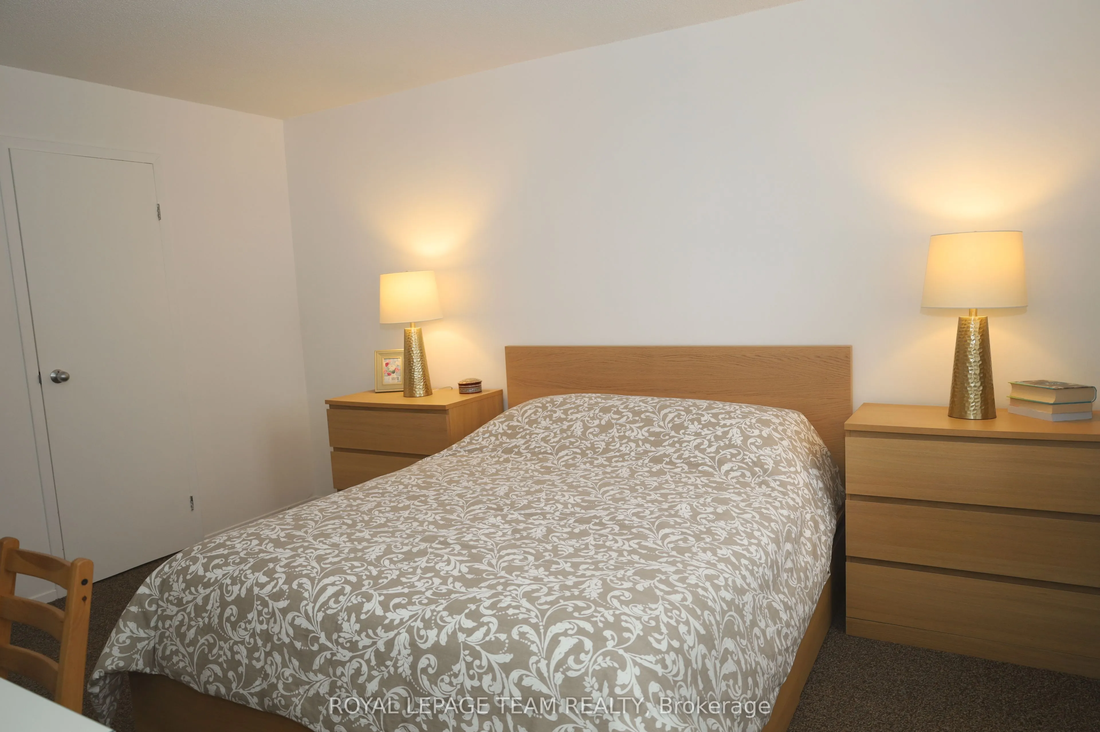 1025 Grenon Avenue, #209