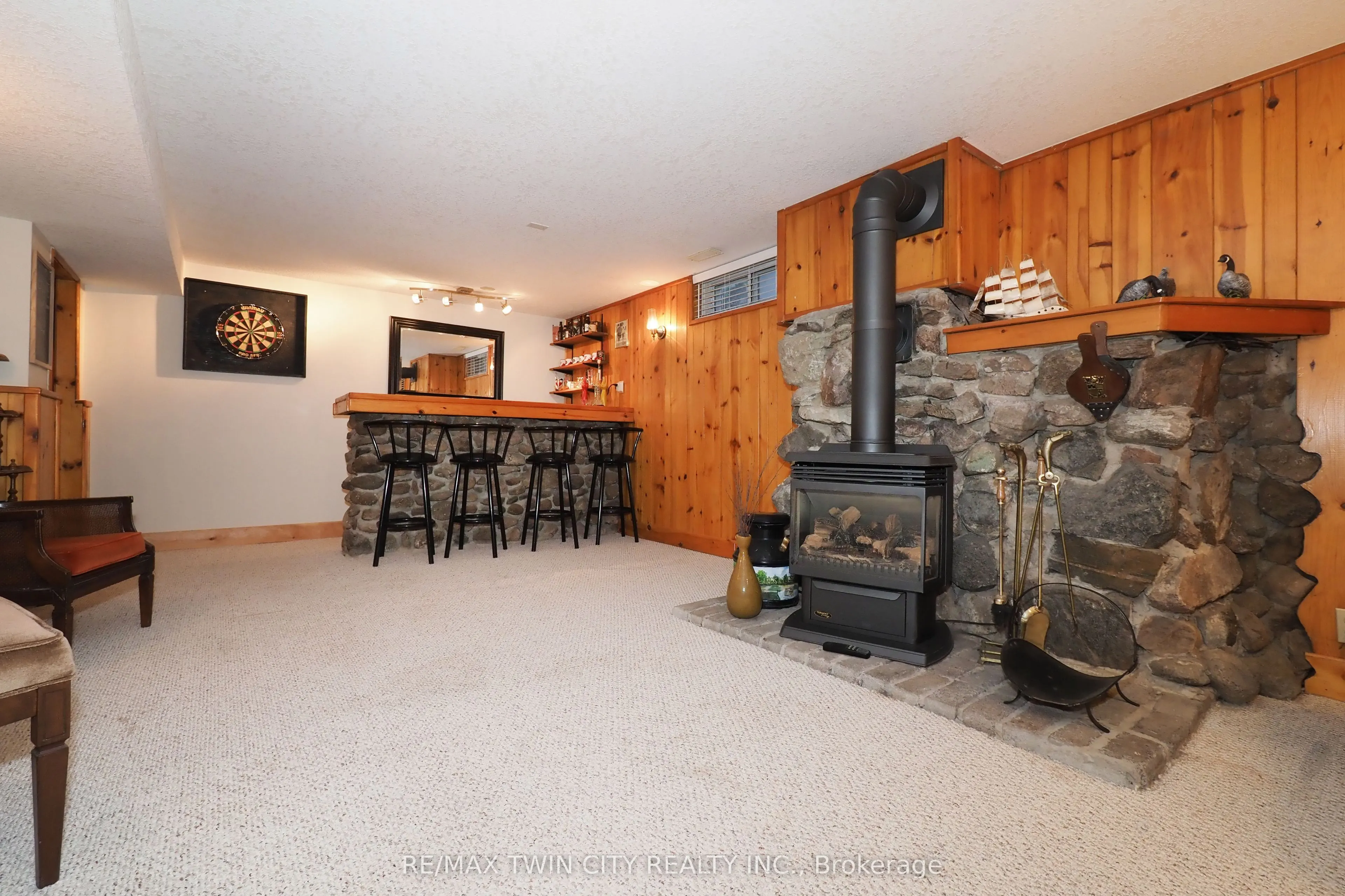44 Milton Avenue W