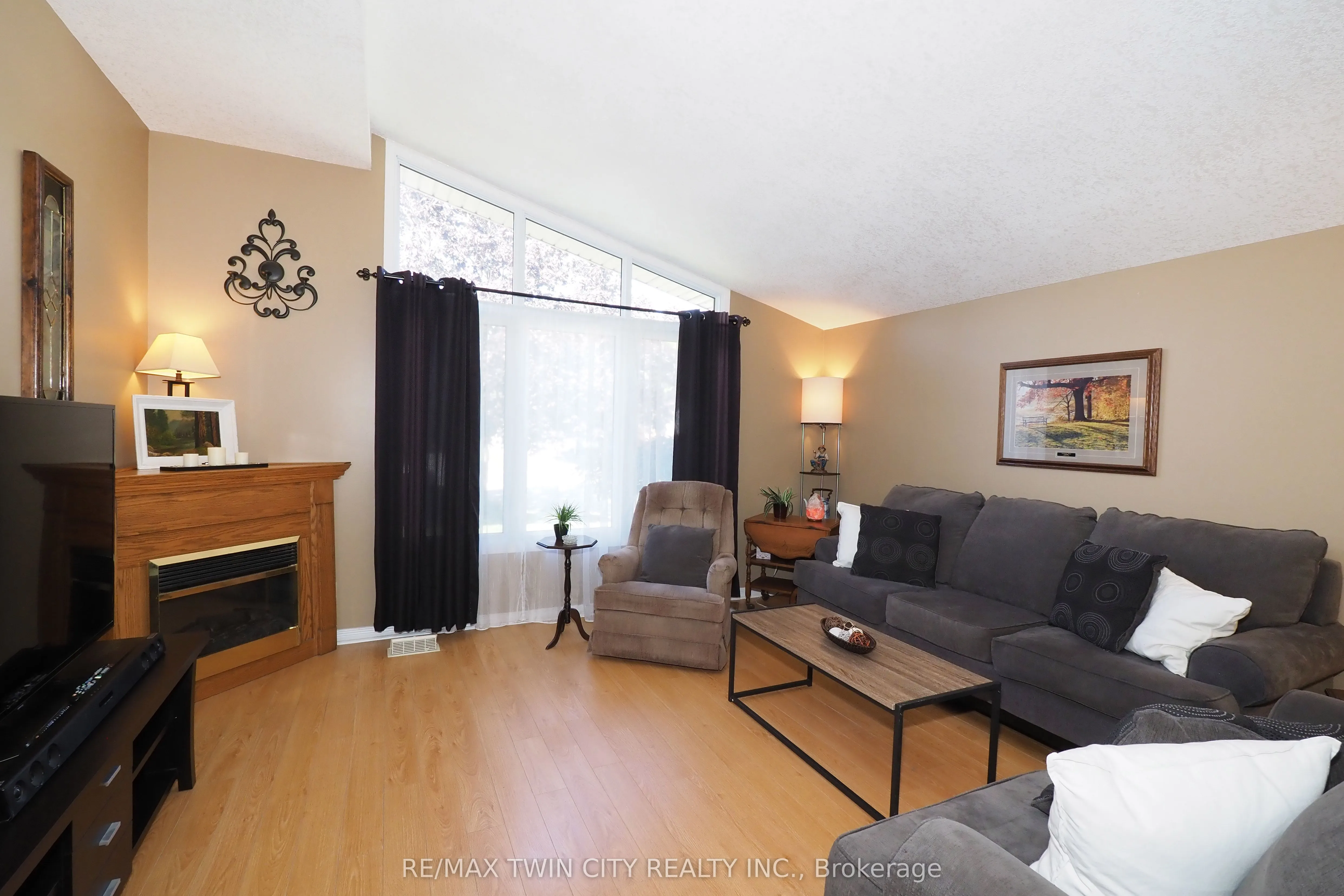 44 Milton Avenue W