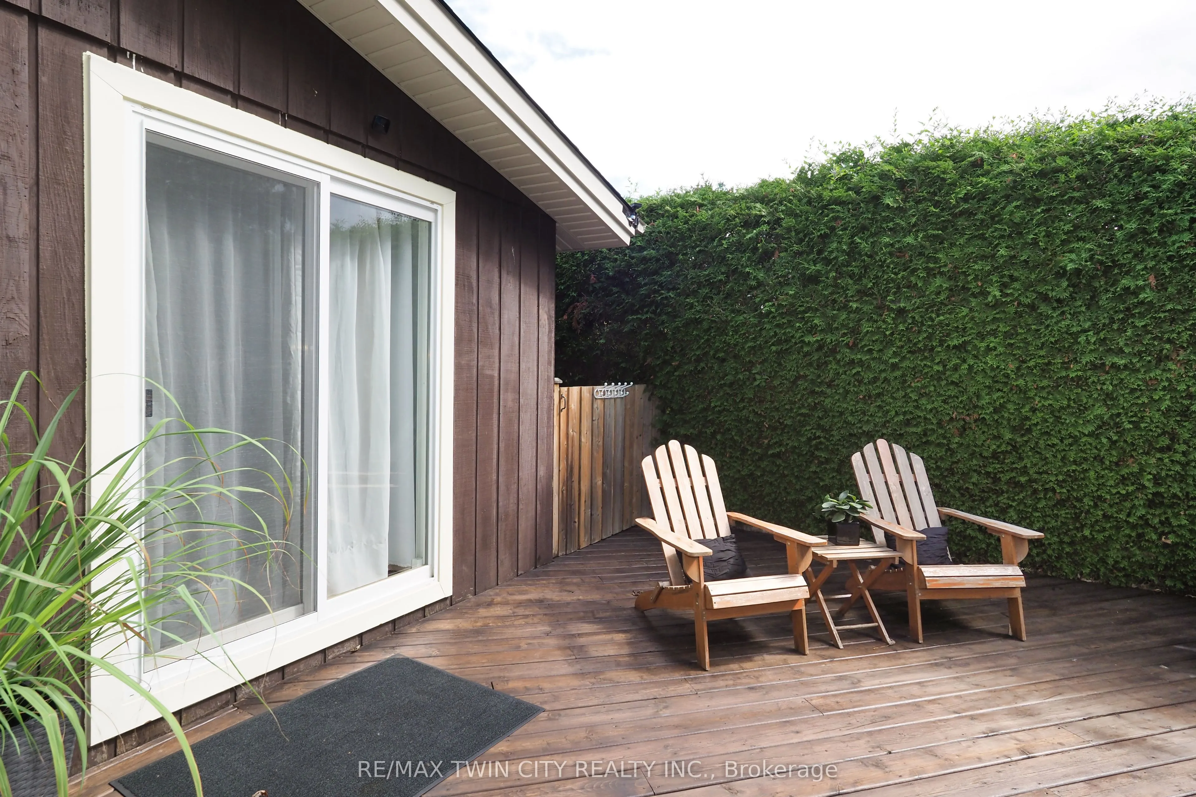 44 Milton Avenue W