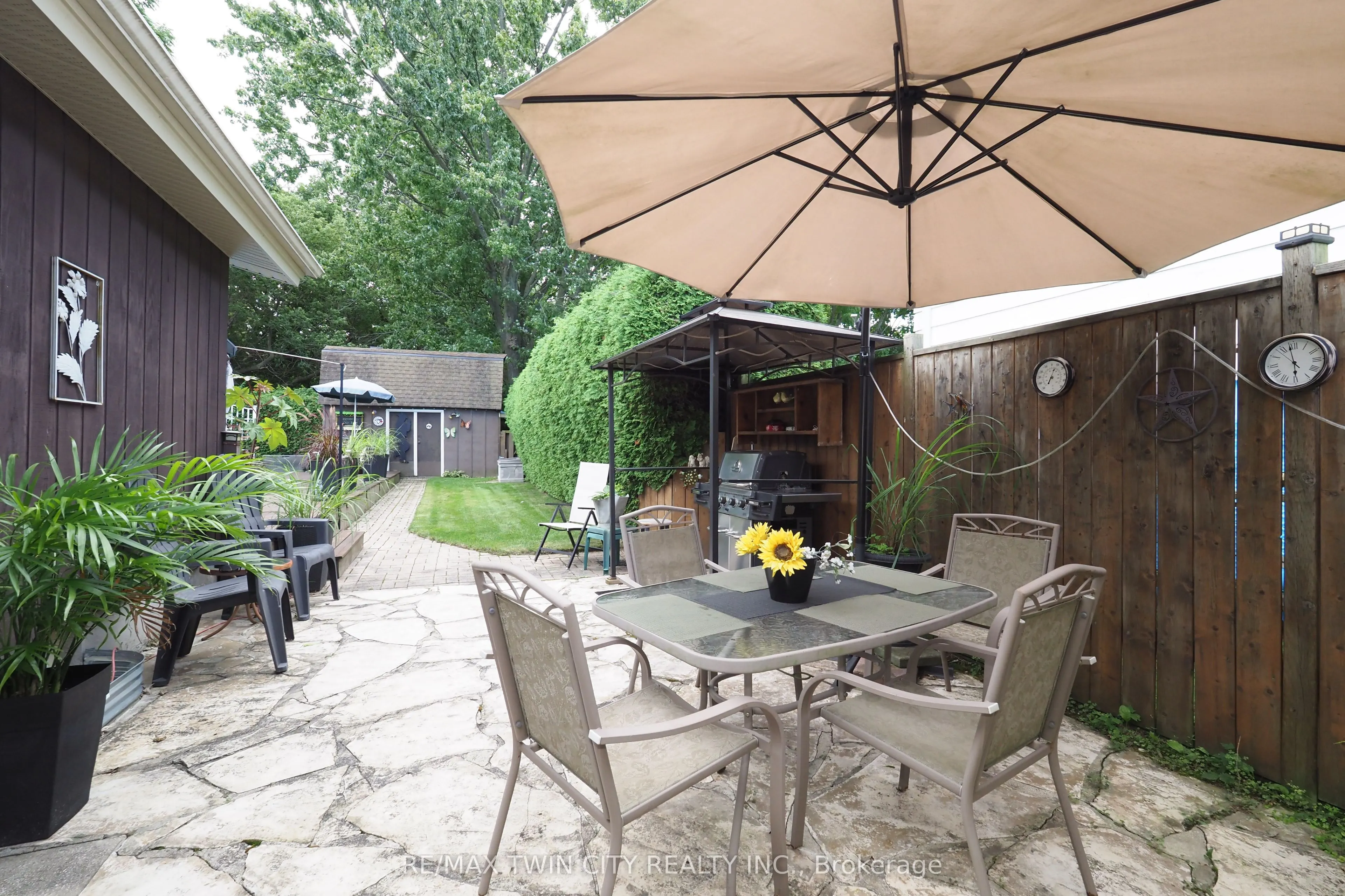 44 Milton Avenue W