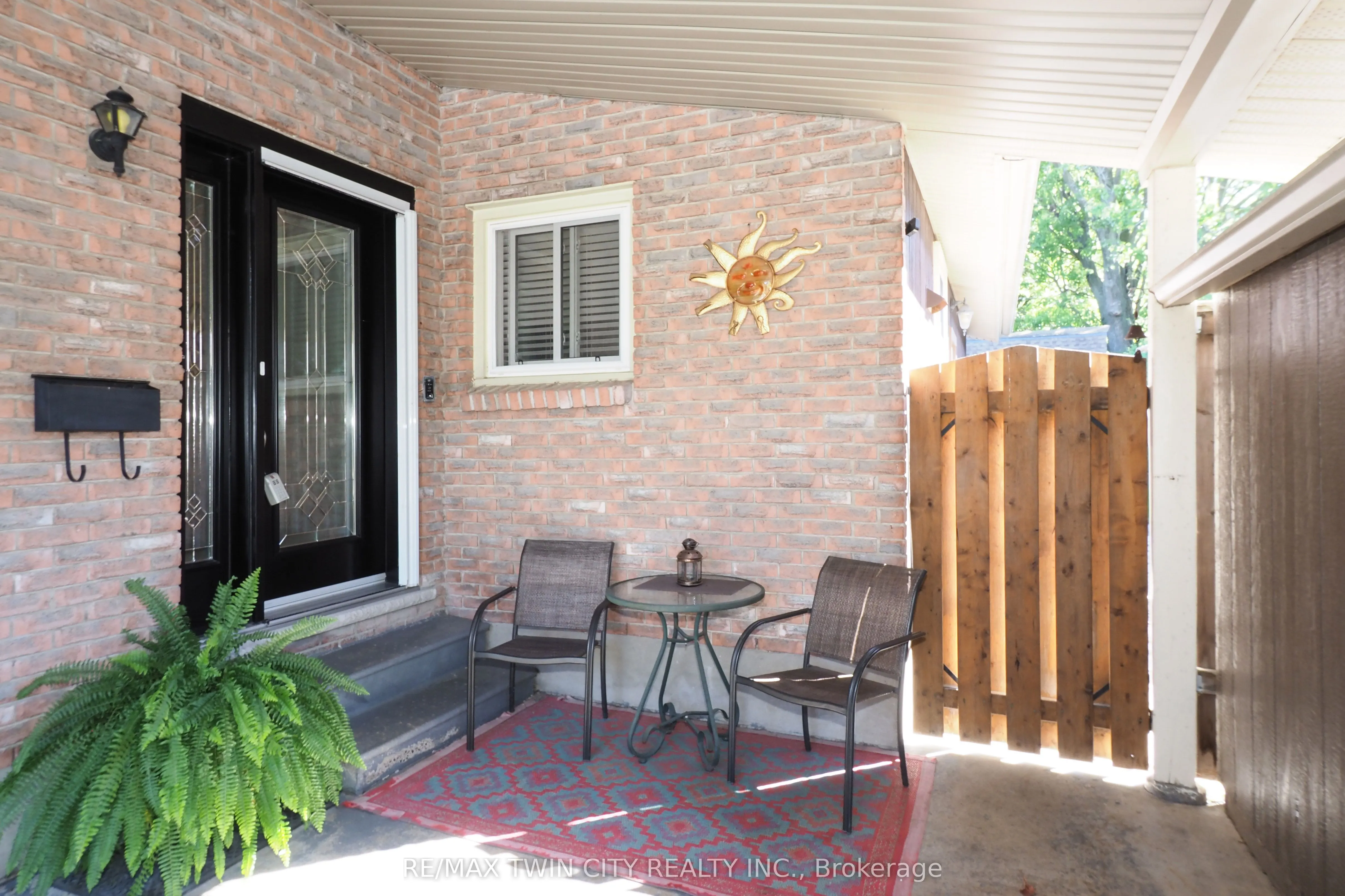 44 Milton Avenue W
