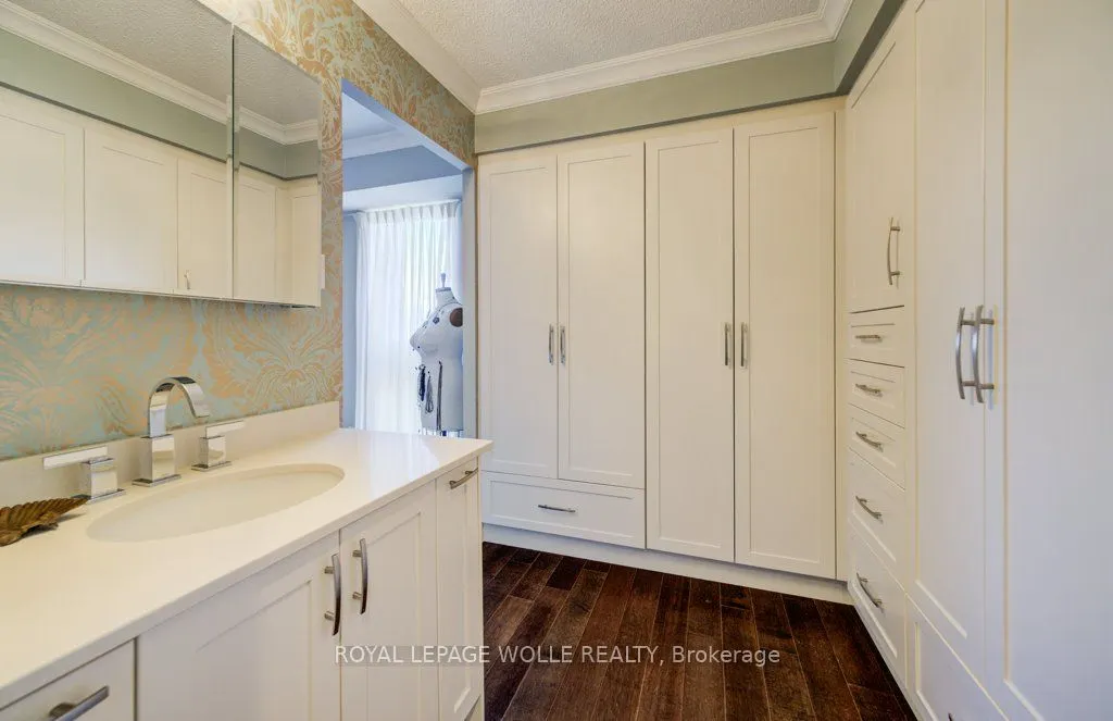 265 Westcourt Place, #505