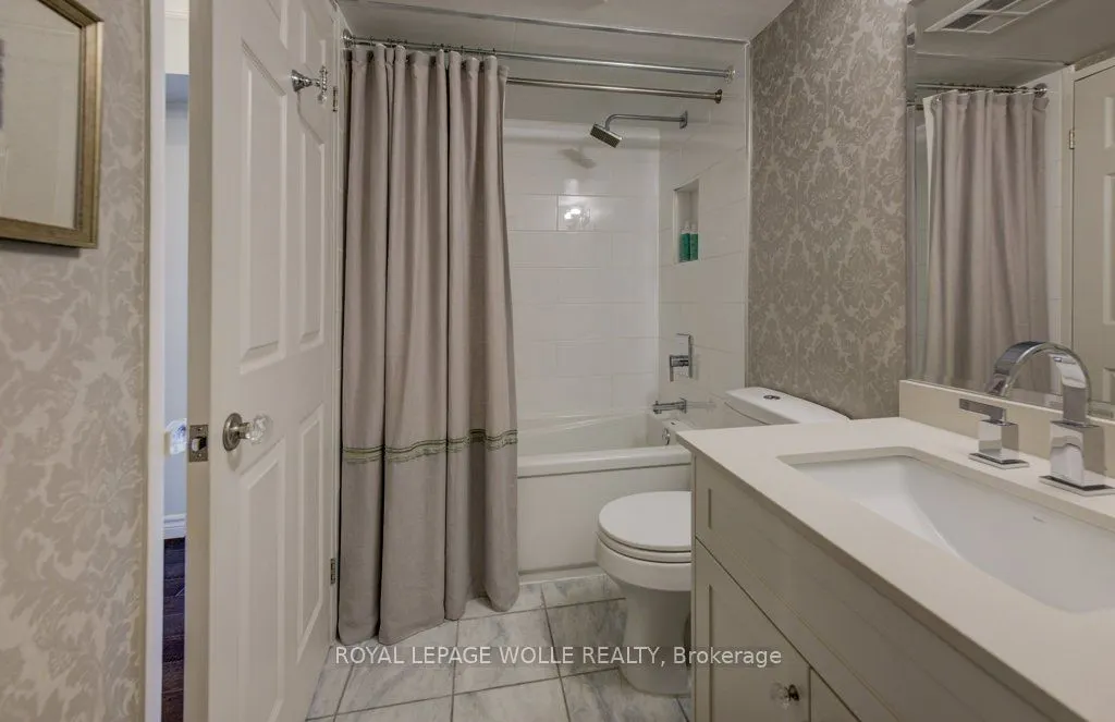 265 Westcourt Place, #505