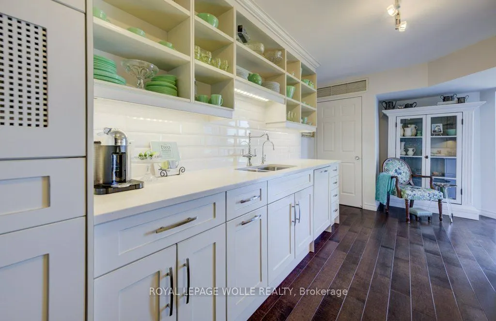 265 Westcourt Place, #505