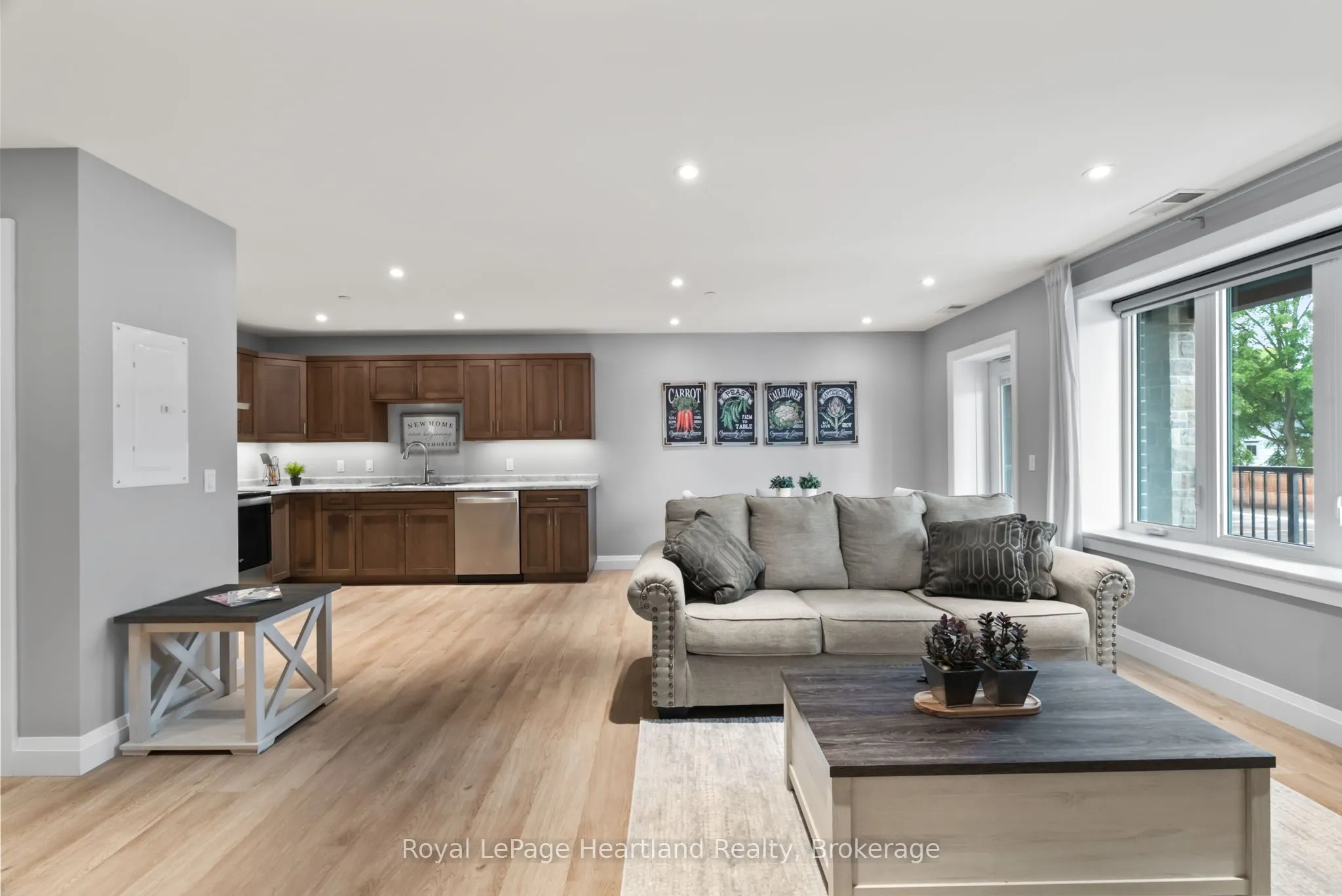 187 VICTORIA Street W, #106