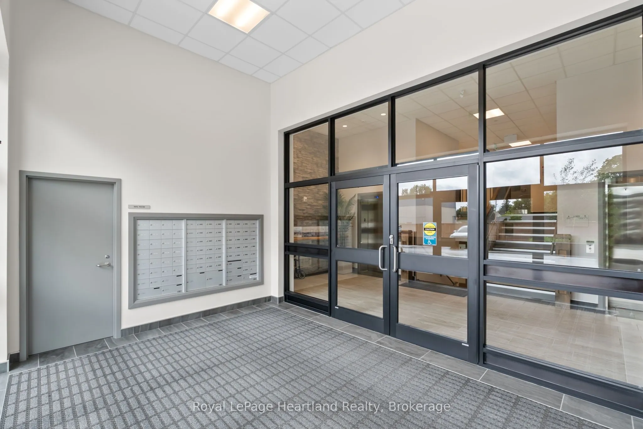 187 VICTORIA Street W, #106