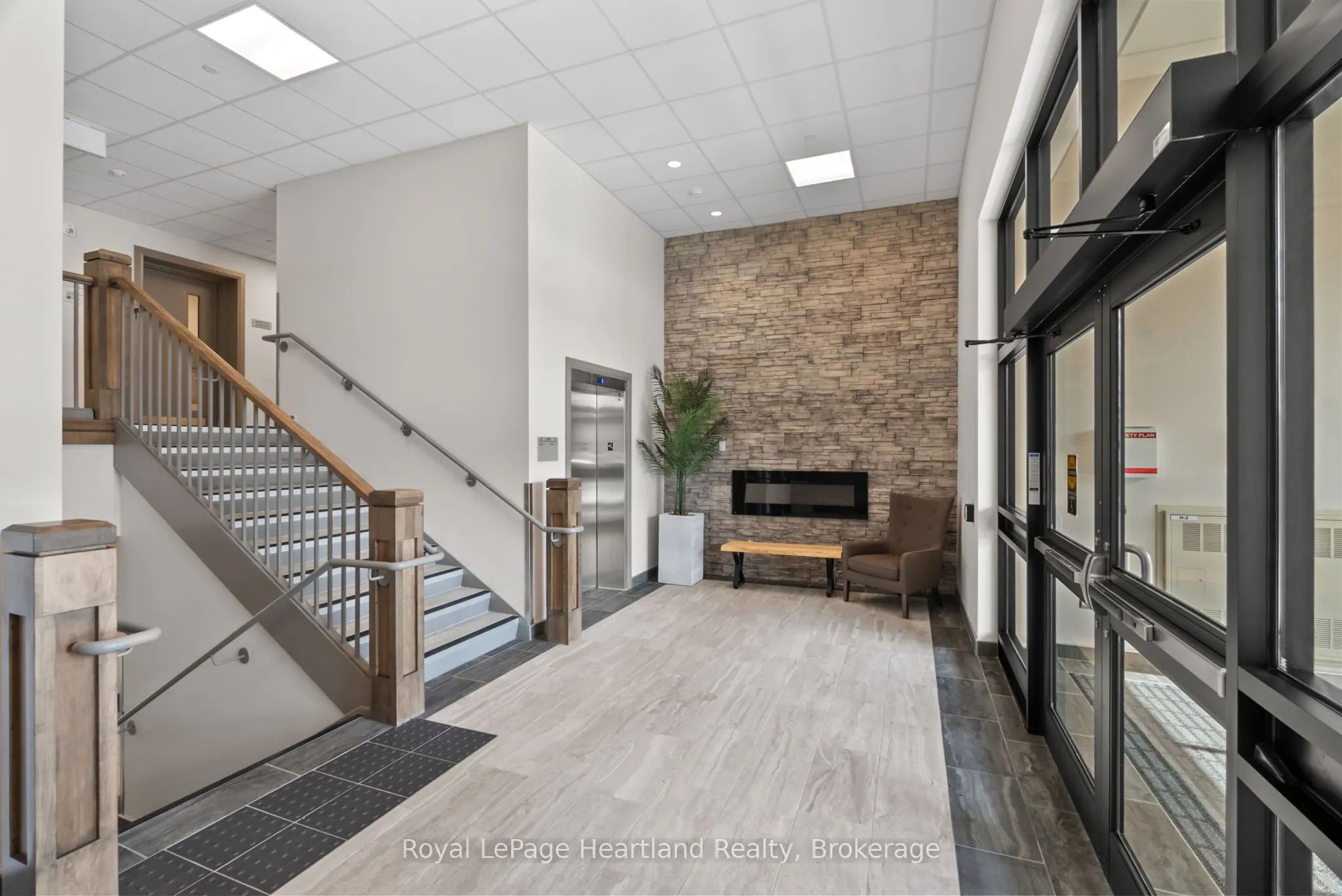 187 VICTORIA Street W, #106
