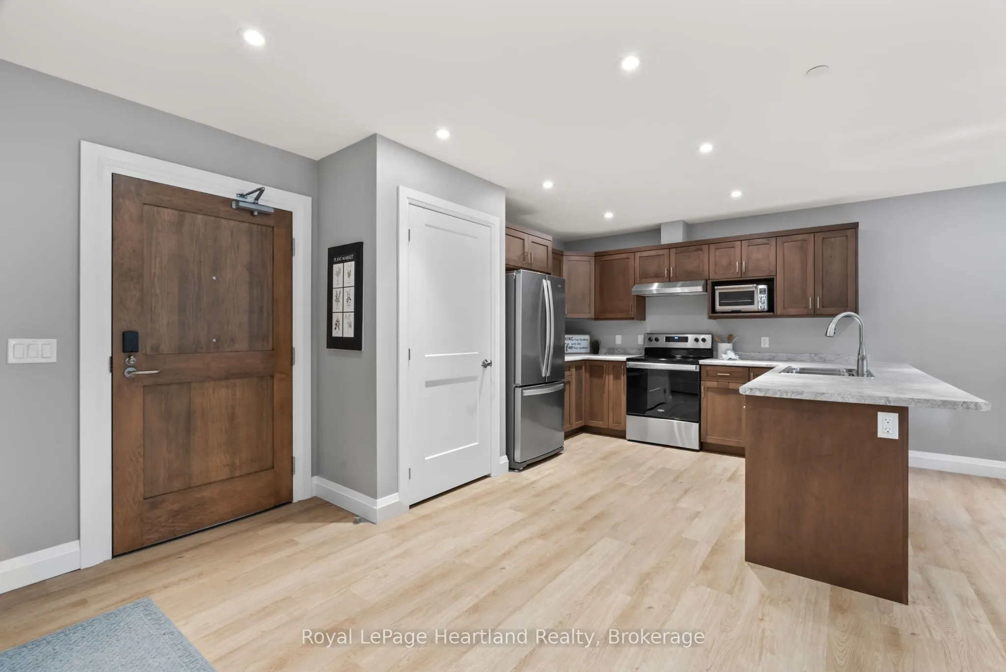 187 VICTORIA Street W, #406