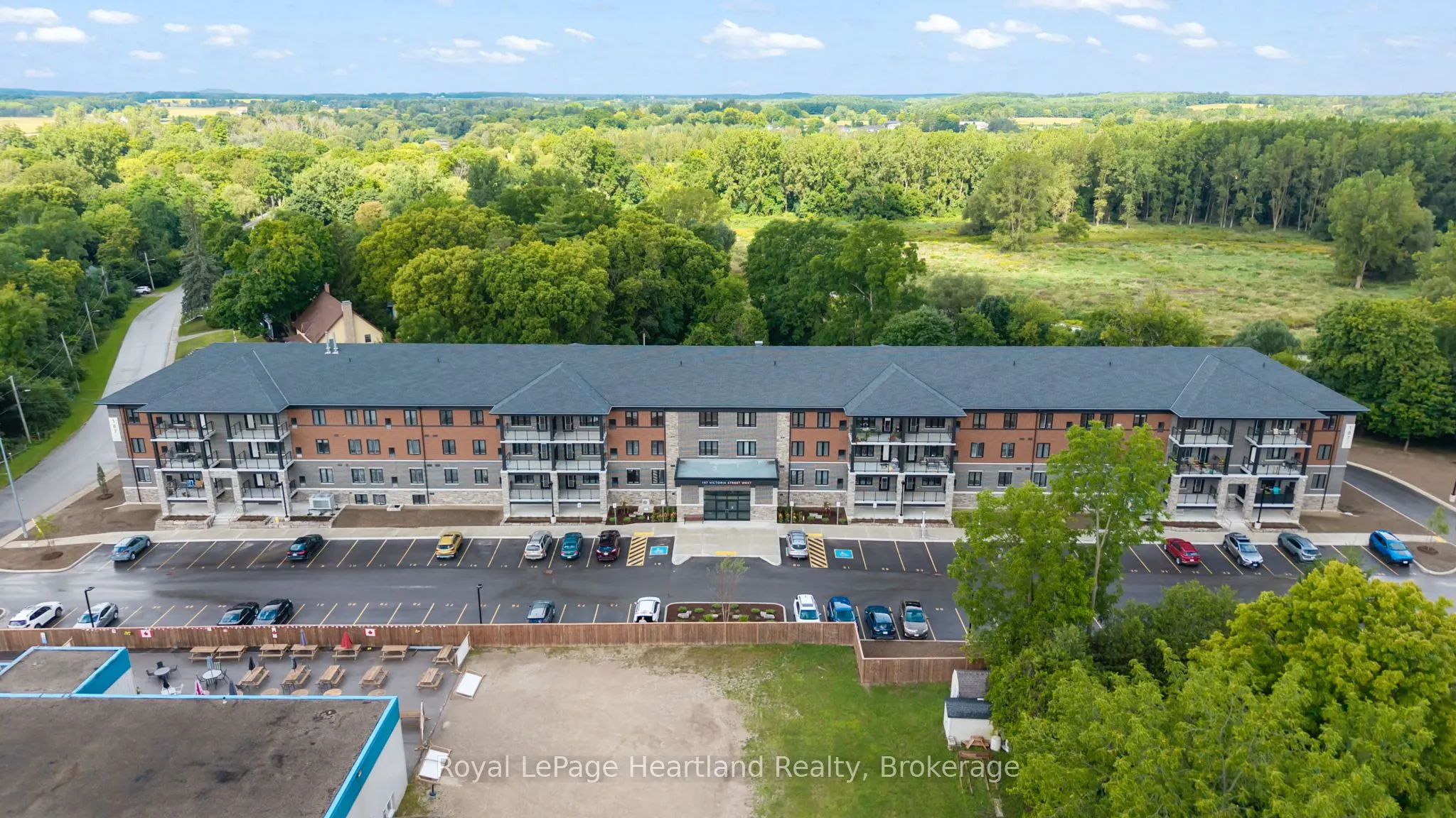187 VICTORIA Street W, #406