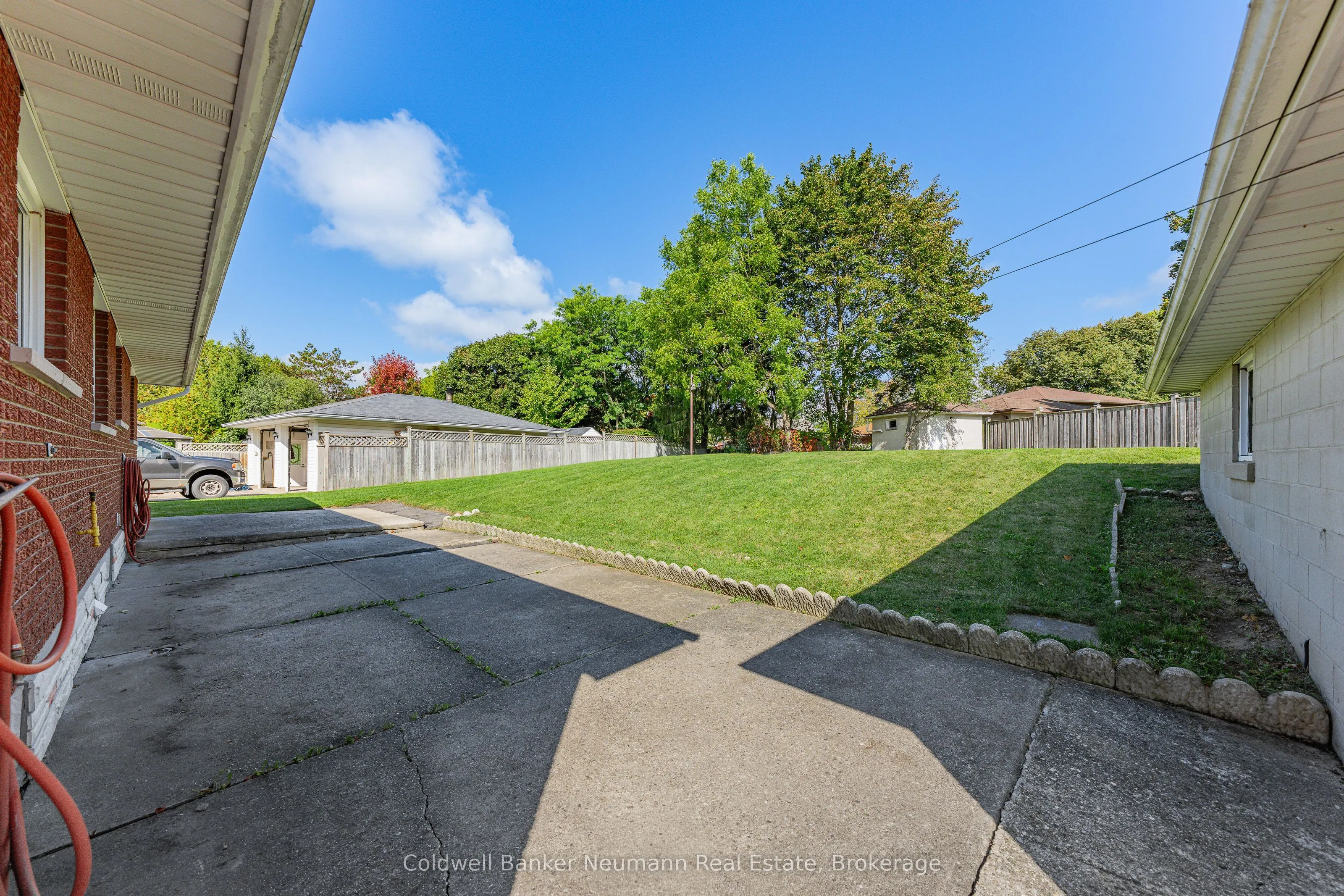 23 Sunnylea Crescent