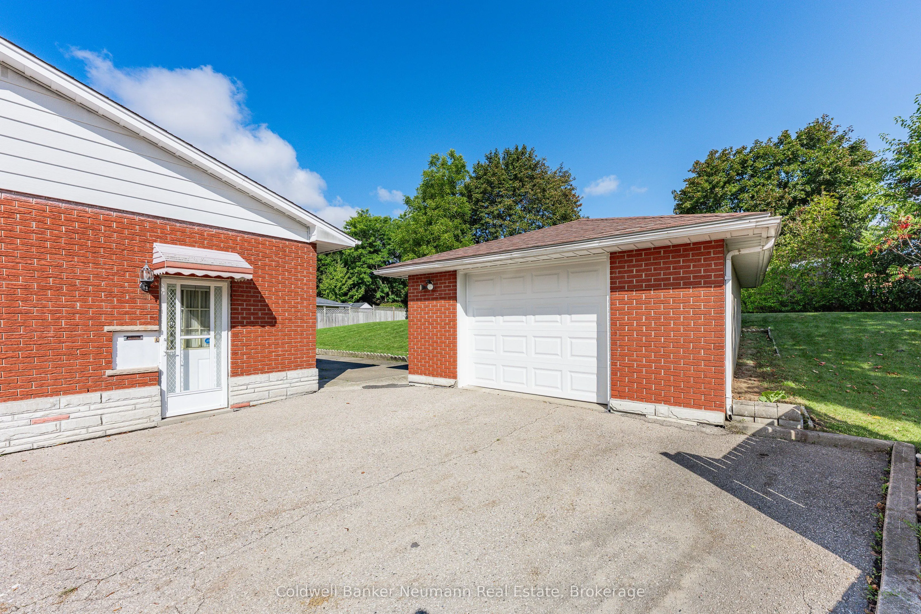 23 Sunnylea Crescent