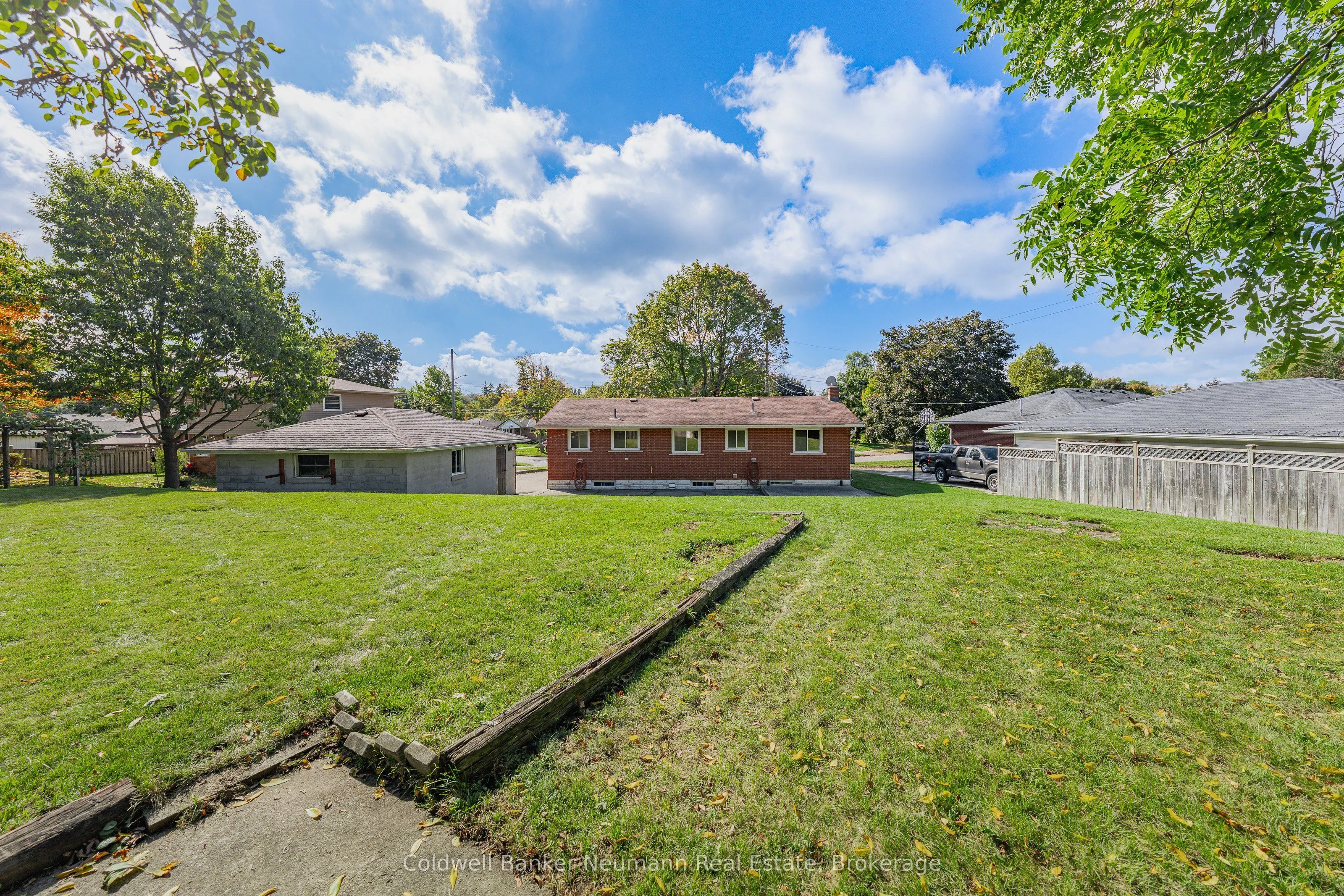 23 Sunnylea Crescent